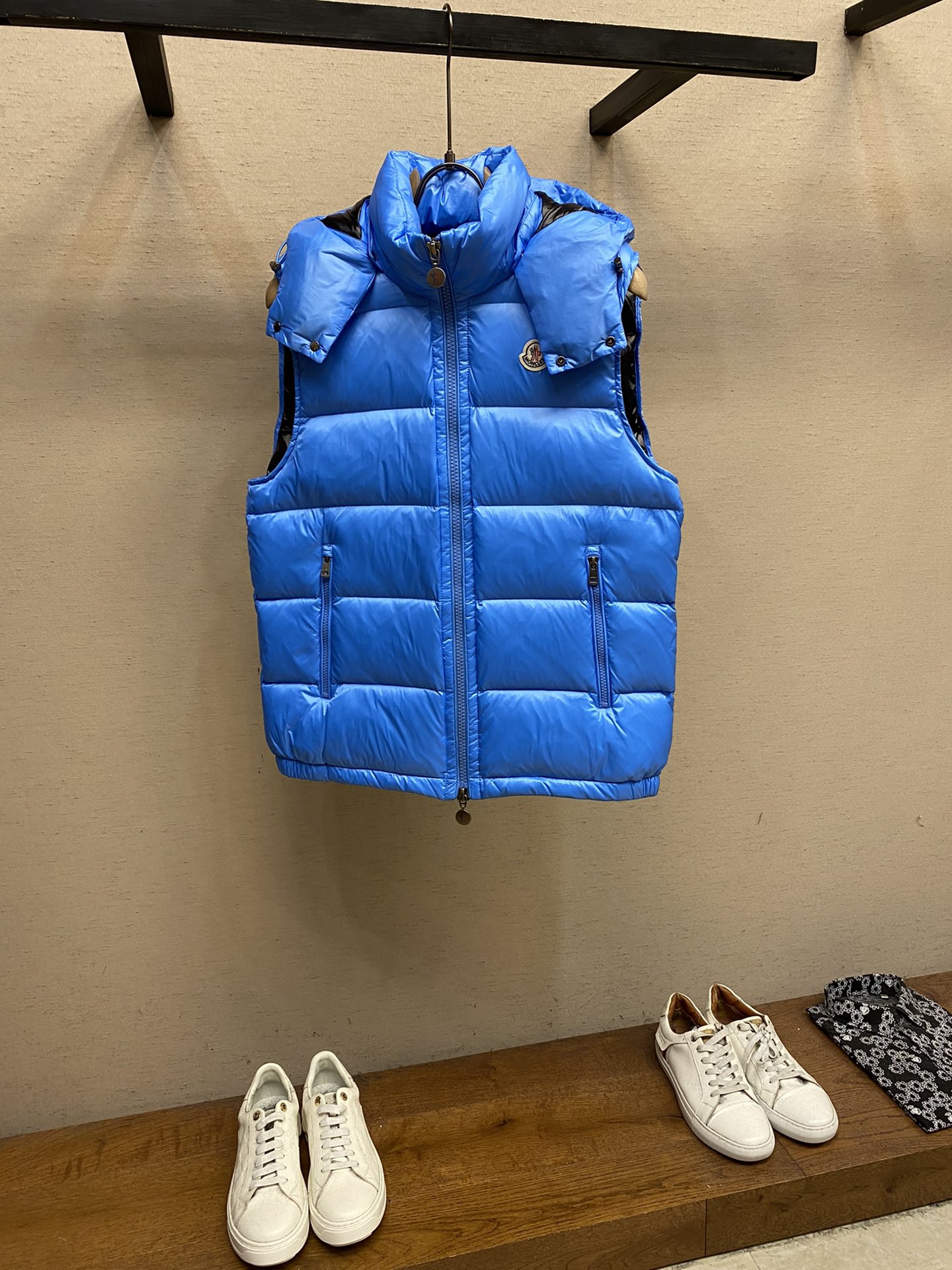 Moncler ملابس اعلى الدبابة فيست أسود . بلو أبيض نايلون بطة بيضاء أسفل الخريف والشتاء سلسلة معطف مع قبعة