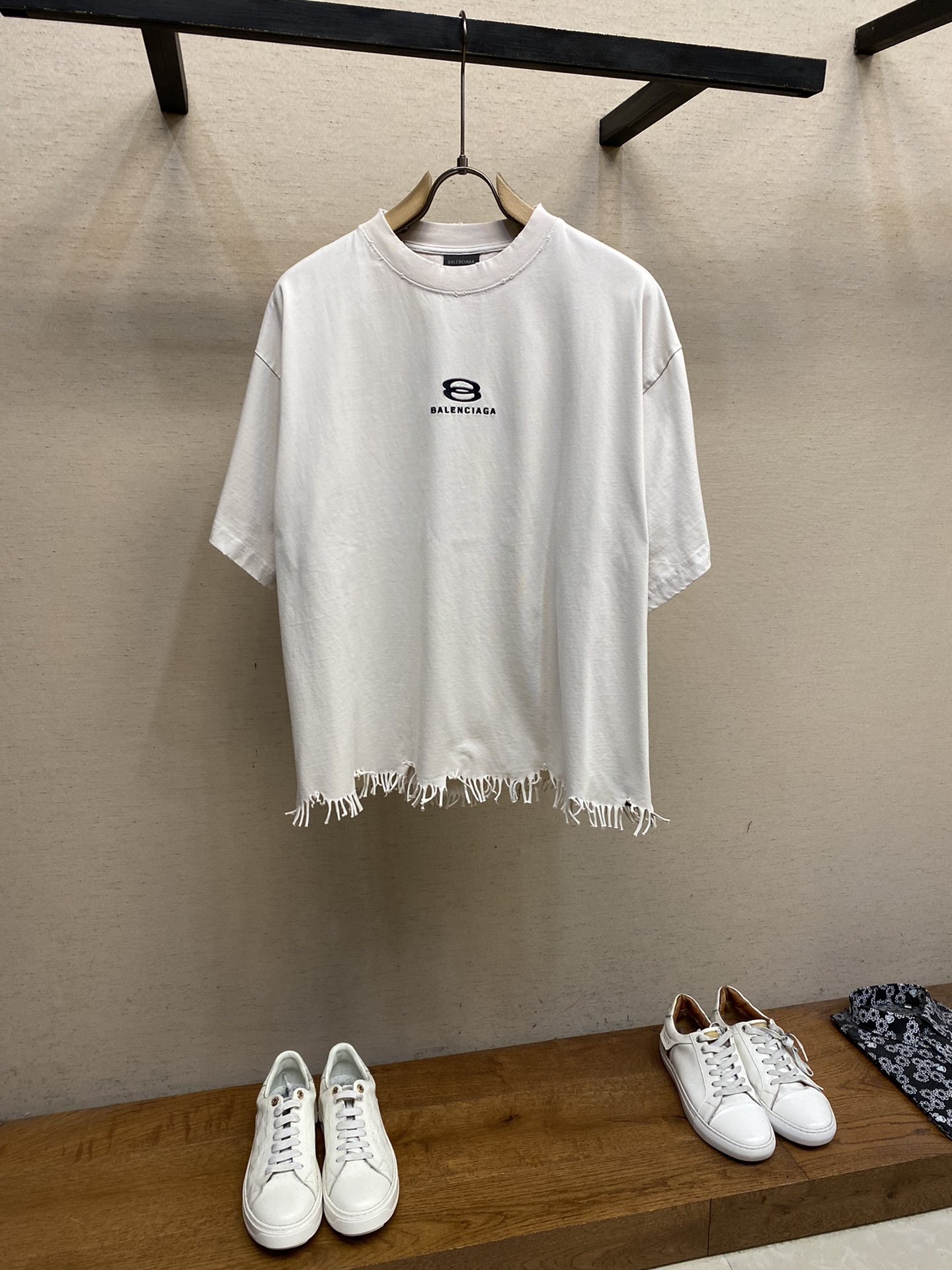 Balenciaga Kleding T-Shirt Borduurwerk Unisex Korte mouw