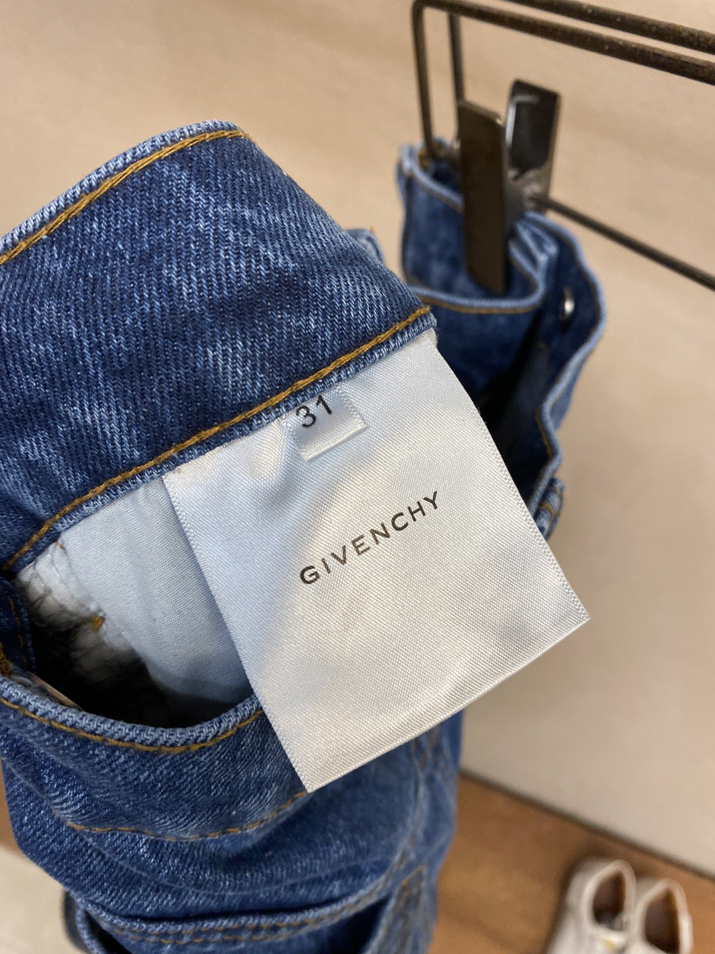 GivenchyGvc24SS工装风牛仔裤专柜11260购入制作！版型超好强烈推荐！面料选用的几乎是市面