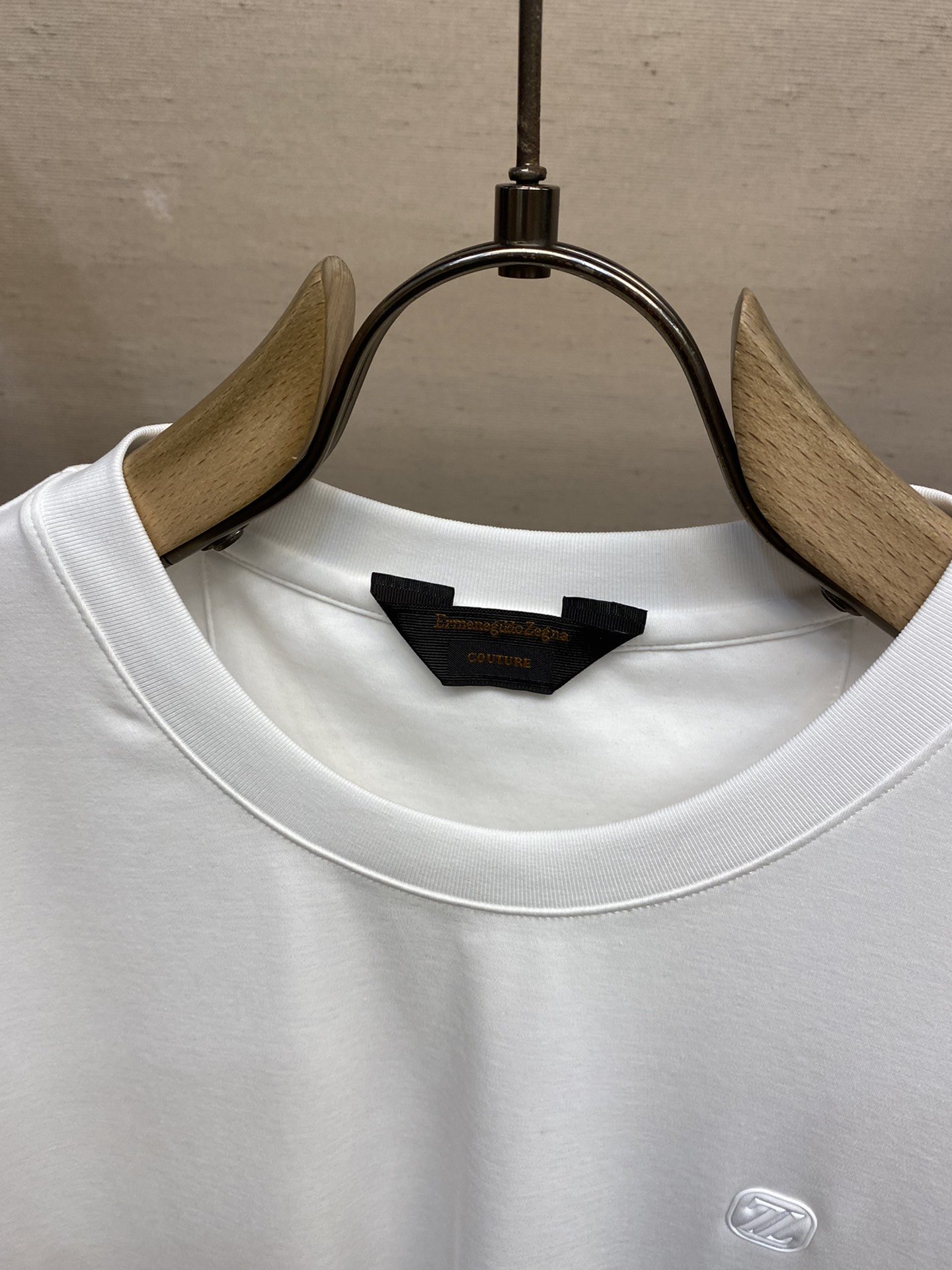 Zzegna新款短袖yyds日常出门闭眼搭定制丝光弹力棉面料短袖T恤魅力在于创造了简约奢华感的时尚,随意