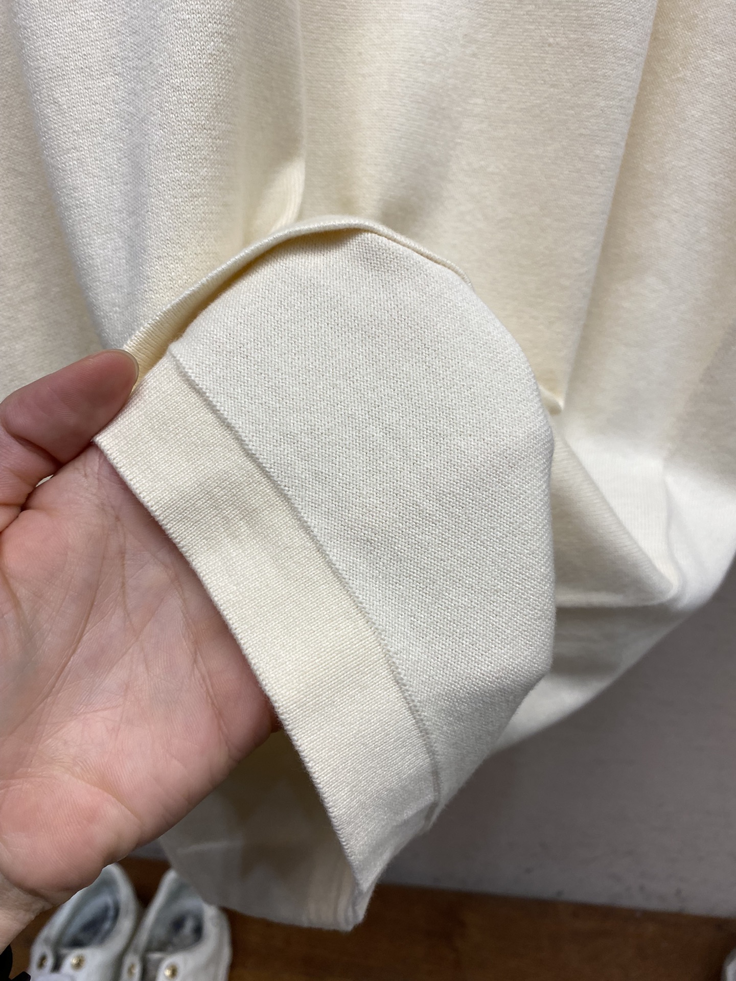 VXPharrell&Tyler系列圆领针织短袖男女同款精梳棉质纱线针织纺棉布面料制作纯棉的高克重特殊纱