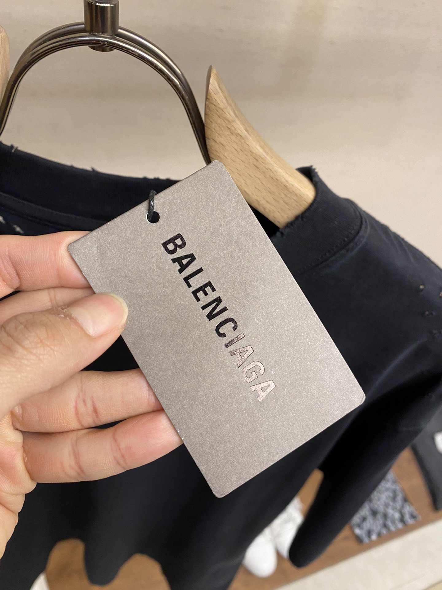 Balenciaga22SS新款字母印花短袖B家百搭款真的是夏日必备重工色系印花精准逐一比对️Logo印