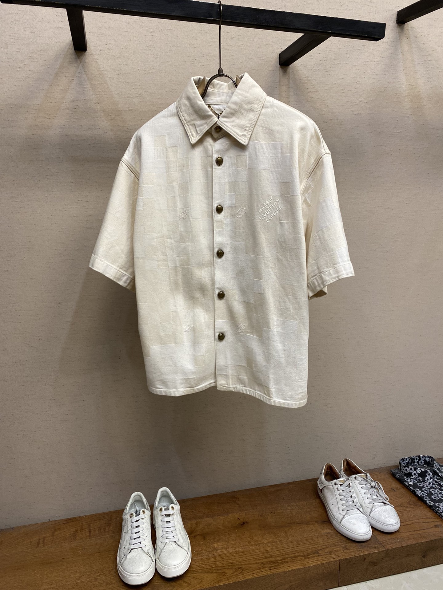 Louis Vuitton Store
 Clothing Shirts & Blouses Shorts Wholesale Replica Shop
 Embroidery