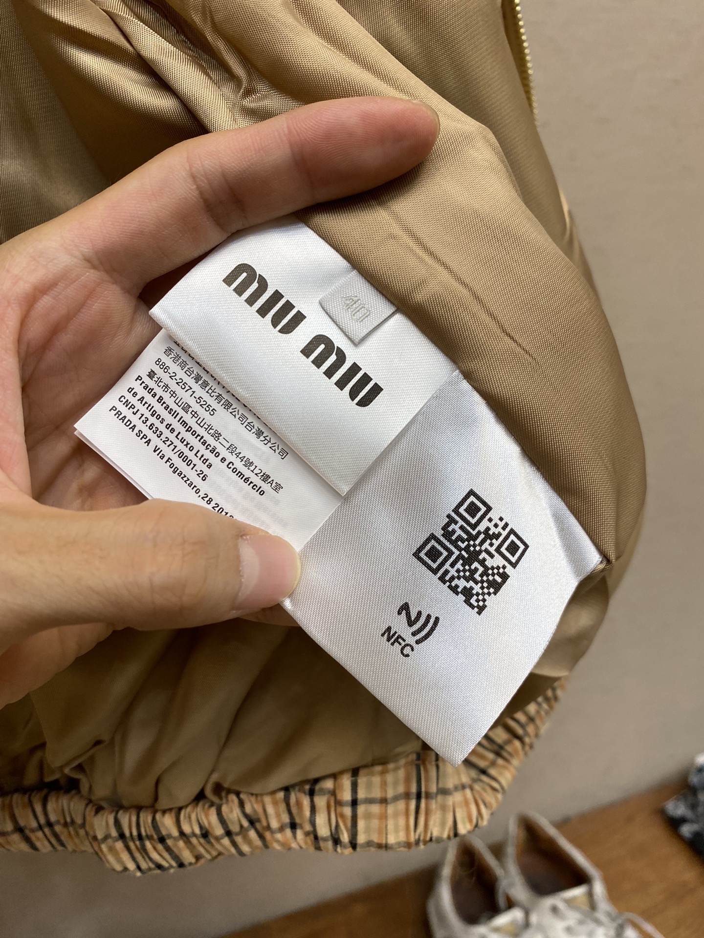 Miumiu复刻复古条纹刺绣字母新款情侣款外套面料采用原版材质时尚又个性超级百搭好看的外套男女都非常合适