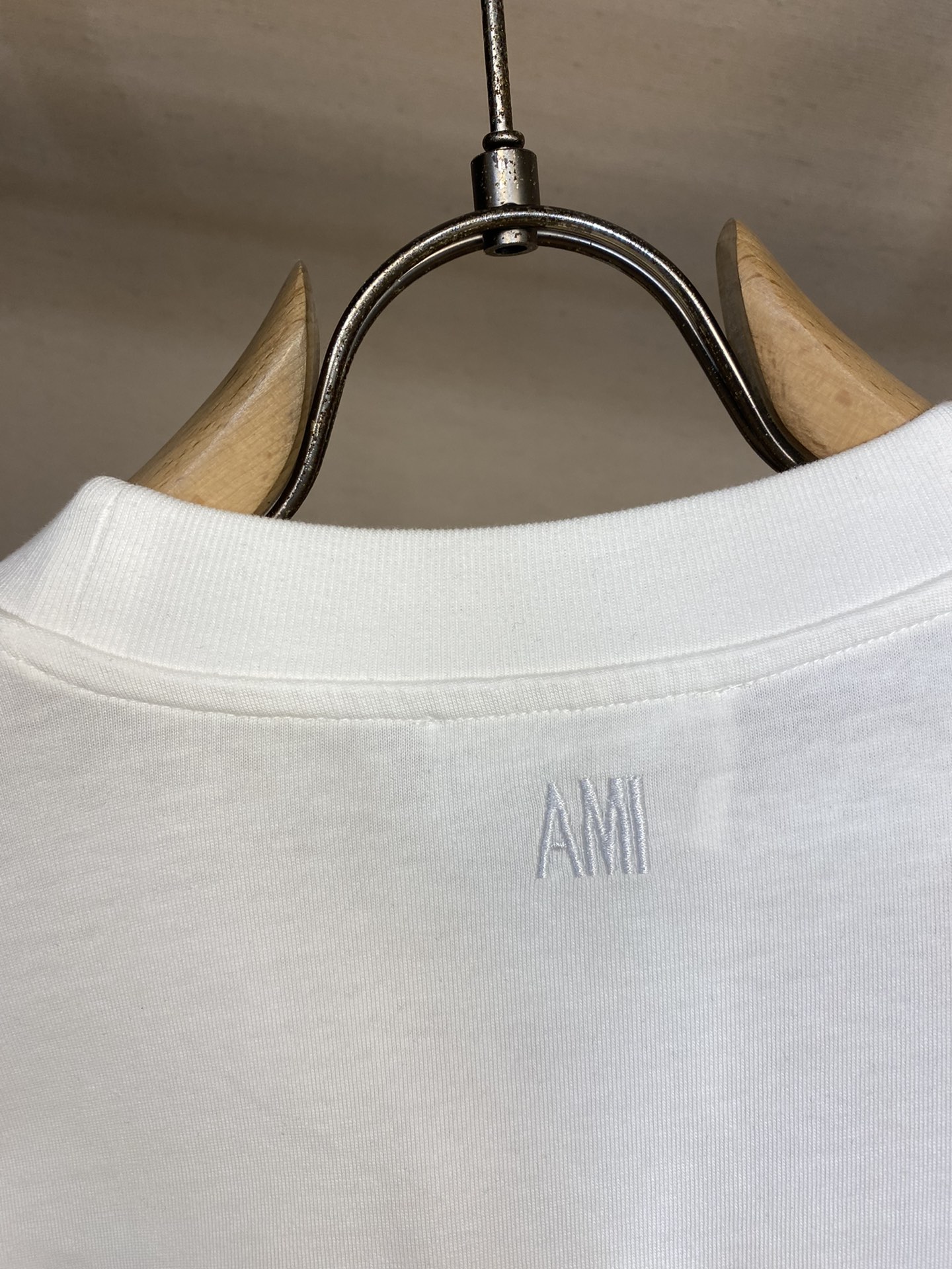 French Capsule Series: AMI Classic Logo Cotton T-Shirt with Special Embroidery - 图片 7