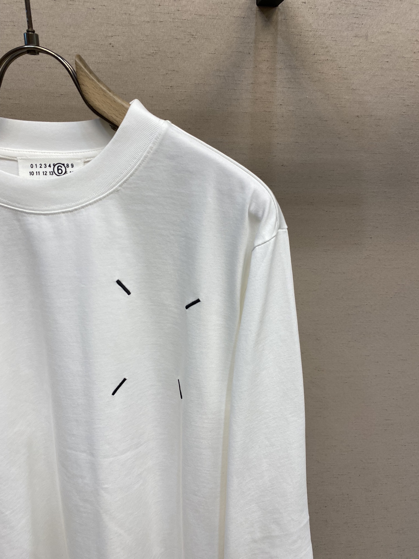 Maison Margiela Embroidered Long-Sleeved T-Shirt Review and Care Tips - 图片 4