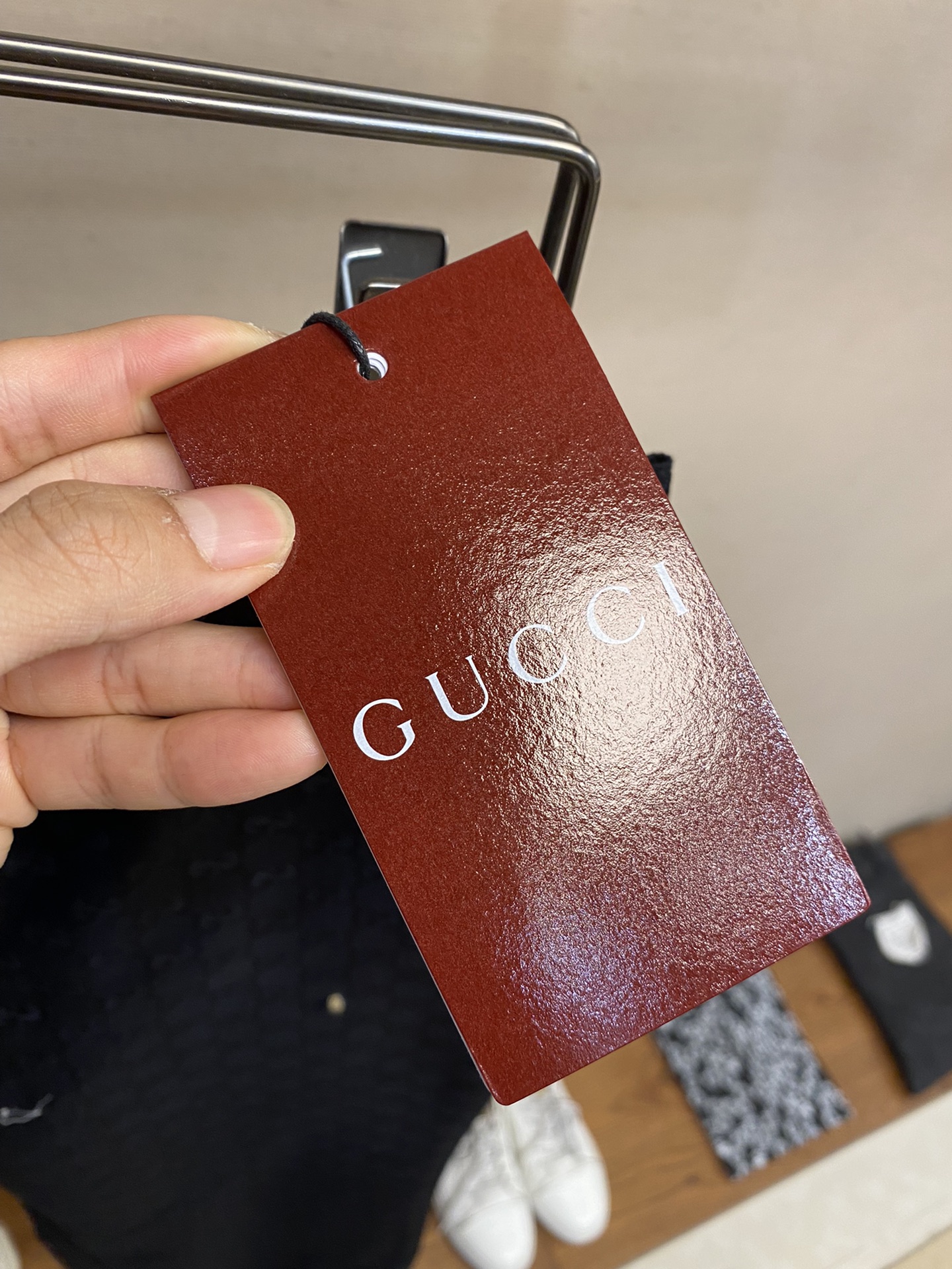 GucciG家24ss新款早秋系列以现代视角焕新诠释品牌经典设计元素和精致图案这款长裤甄选GucciRo