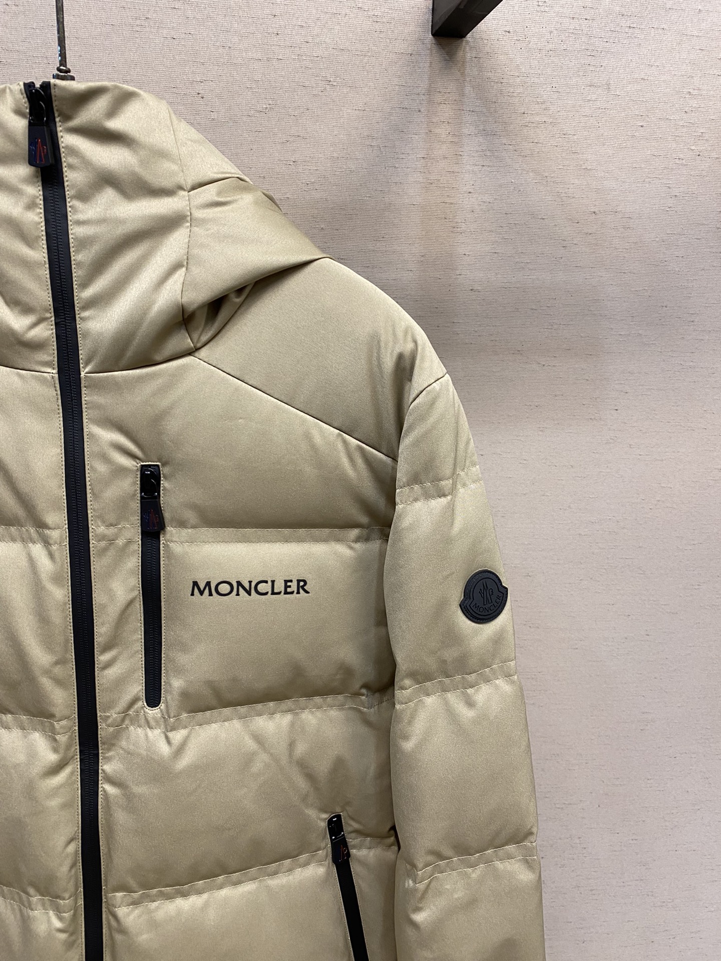 Moncler2024秋冬Mon*lerGrenble压胶滑雪羽绒服彰显造型气质的不朽传奇.极致款的休闲