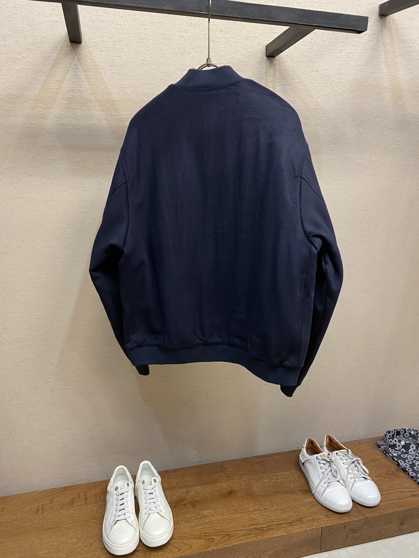 Miu Miu 24FW XL Wool-Cutting Jacket Review: Features, Quality, and Availability - 图片 2