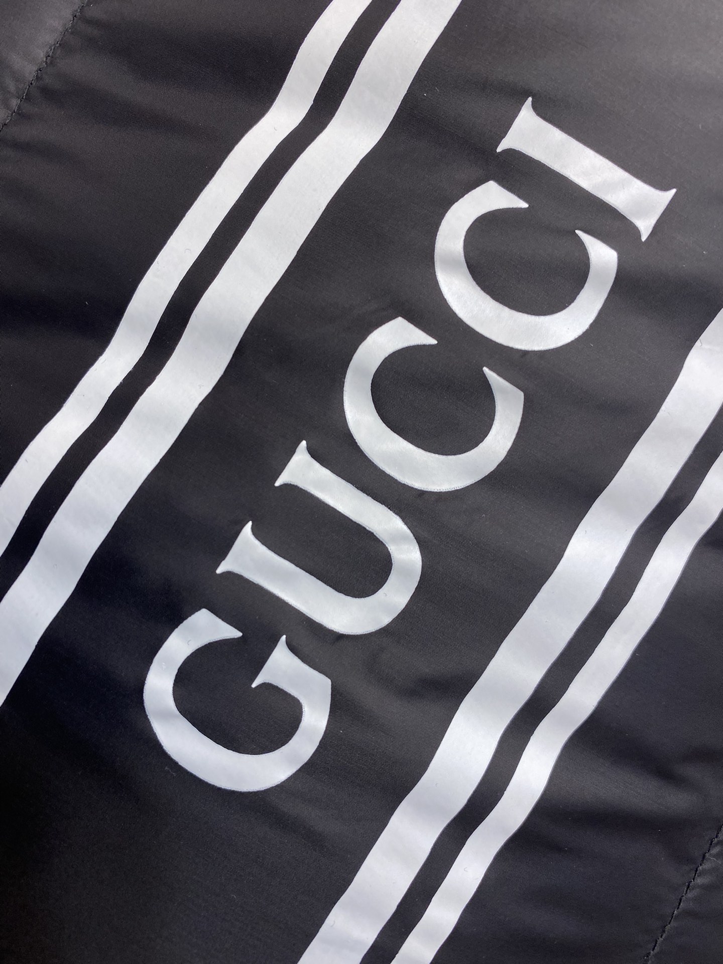 Gucci24FW秋冬新款原单羽绒服外套官网同步售卖爆款渠道货高端定制内填充顶级国标纯正90白鸭绒品质经