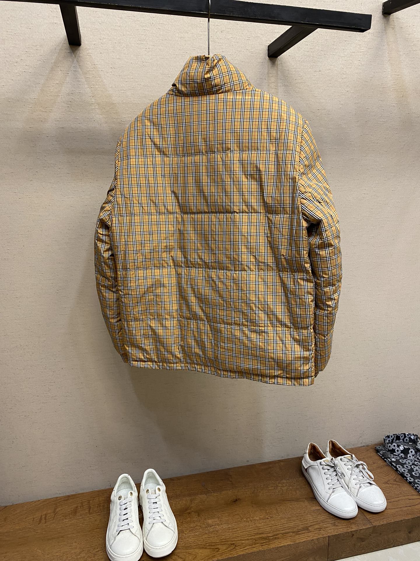🌟🌟BBR、新款羽绒服推荐🔥Burberry王牌新单，高档双面穿Vintage格纹战马羽绒服外套!高端双