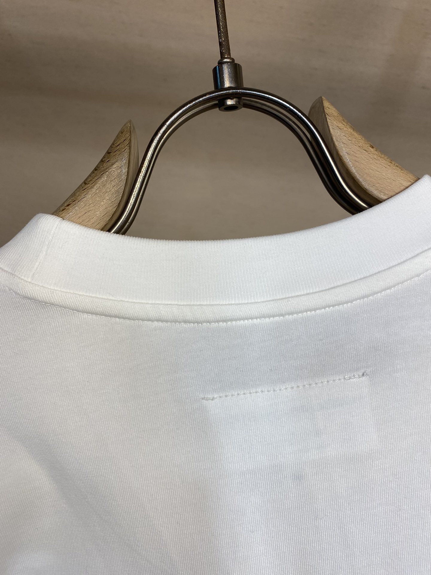 Maison Margiela Viper’s New Year’s T-shirt: Comfortable Cotton Relaxing Top, Size S-XL - 图片 9