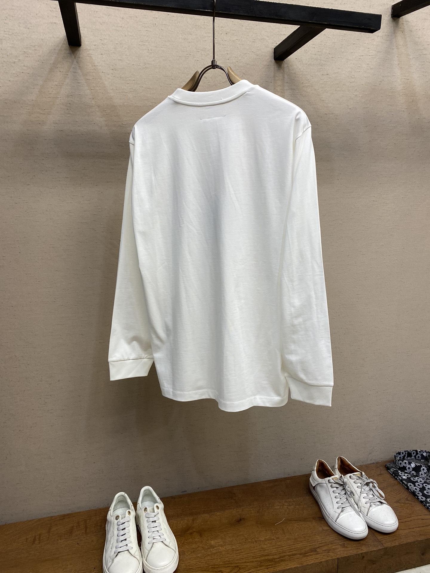 Maison Margiela Viper’s New Year’s T-shirt: Comfortable Cotton Relaxing Top, Size S-XL - 图片 2