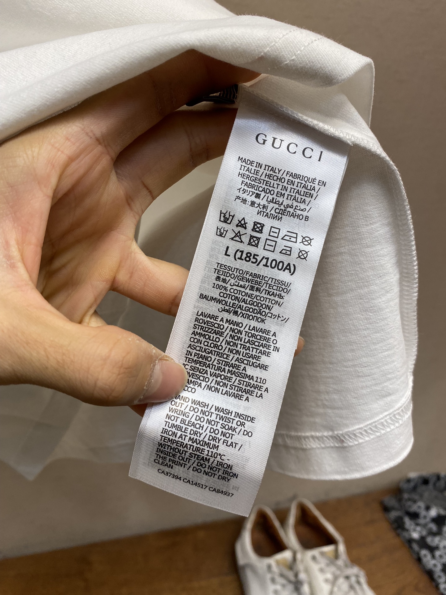 🌟🌟Gucci、古驰25蛇年限定系列新品印花短袖T恤

斜纹全棉材质 透气舒适 质感十足 宽松短袖T恤裁