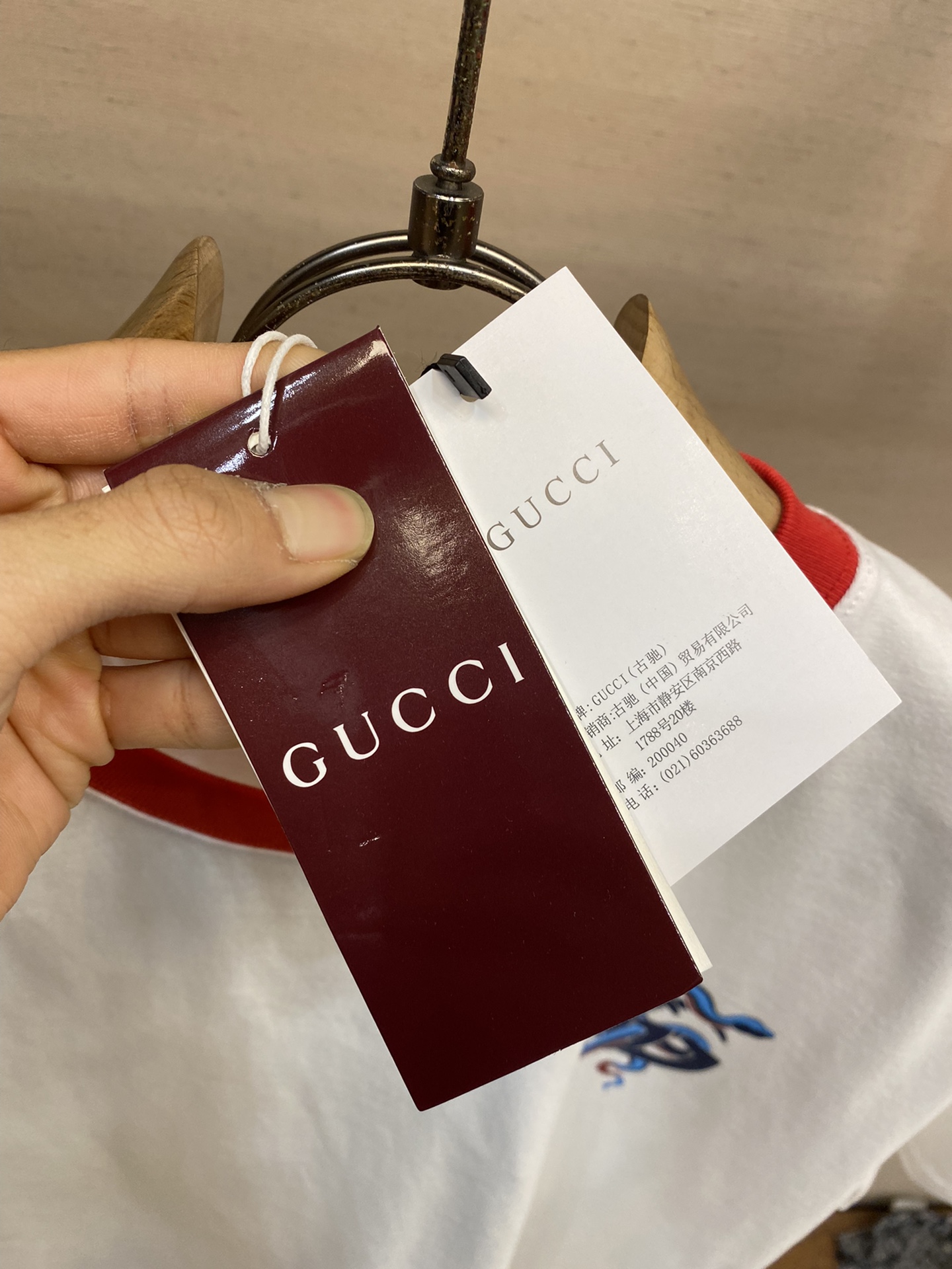 🌟🌟Gucci、古驰25蛇年限定系列新品印花短袖T恤

斜纹全棉材质 透气舒适 质感十足 宽松短袖T恤裁