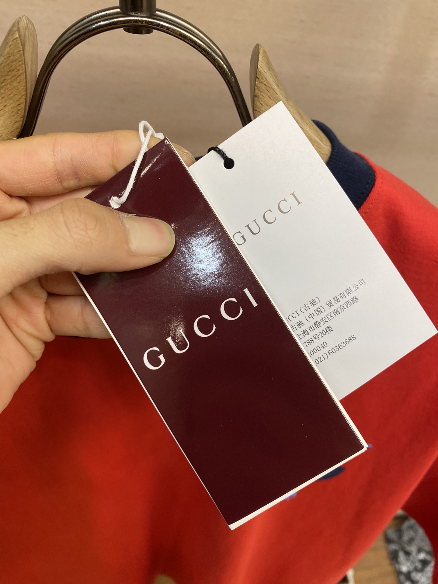 🌟🌟Gucci、古驰25蛇年限定系列新品印花短袖T恤

斜纹全棉材质 透气舒适 质感十足 宽松短袖T恤裁