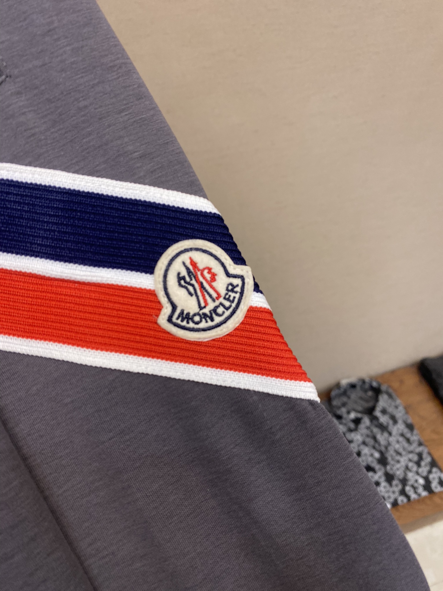 🌟🌟  Moncler，男士休闲裤👍
纯棉面料休闲裤，最新款上身版型无敌正！
绝对可以闭眼收的一款
此款