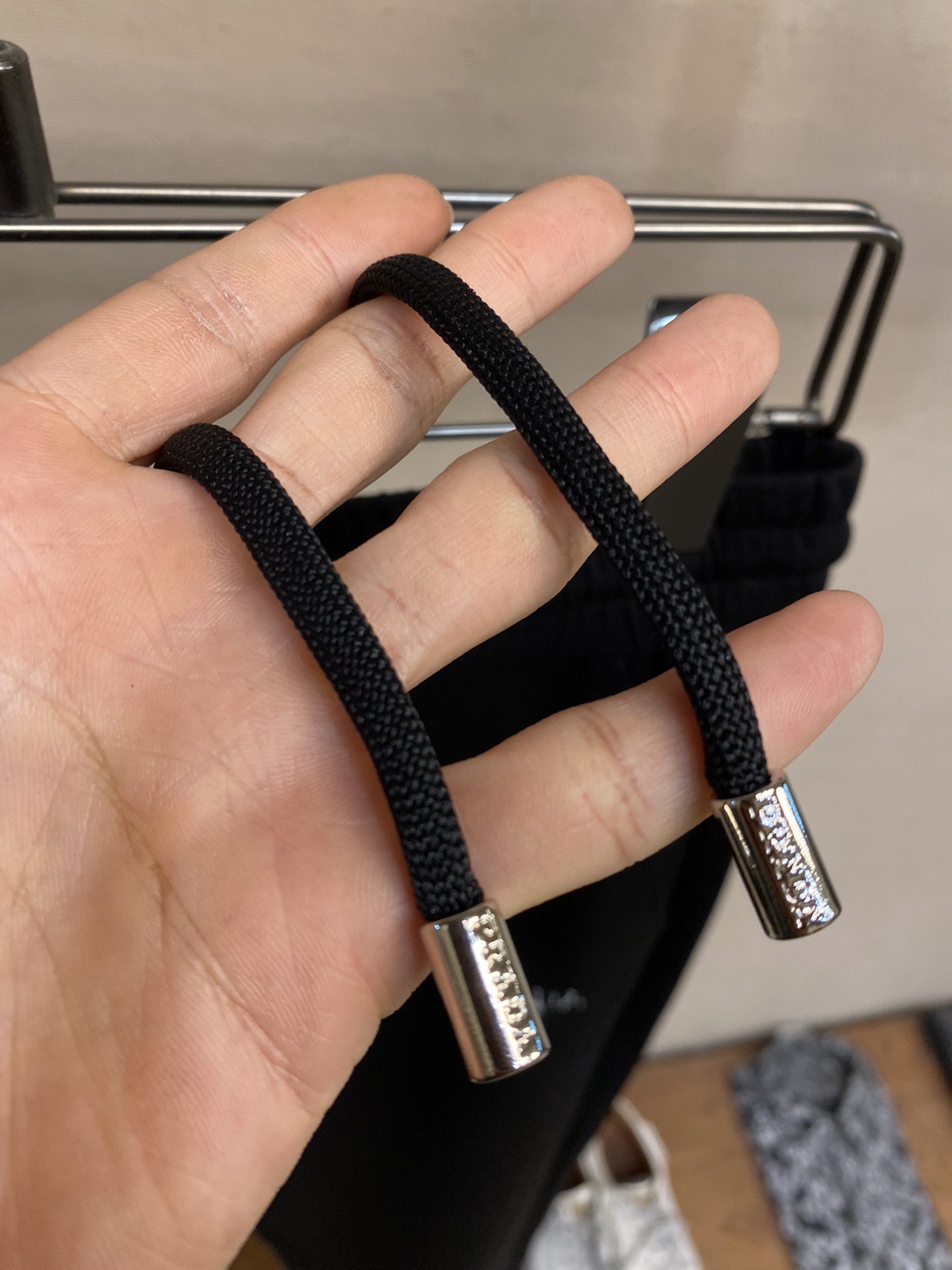 🌟🌟  Prada、男士休闲裤👍
纯棉面料休闲裤，最新款上身版型无敌正！
绝对可以闭眼收的一款
此款裤子