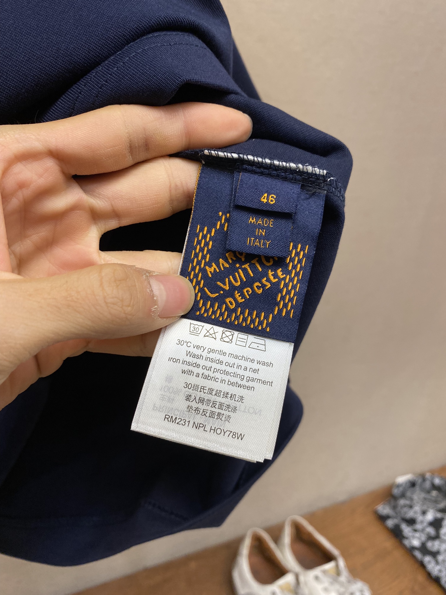 🌟🌟 1V 路易家2025FW 烫钻徽章刺绣重磅纯棉 半袖T恤 /后背新款品牌logo棉质半袖T恤 本款