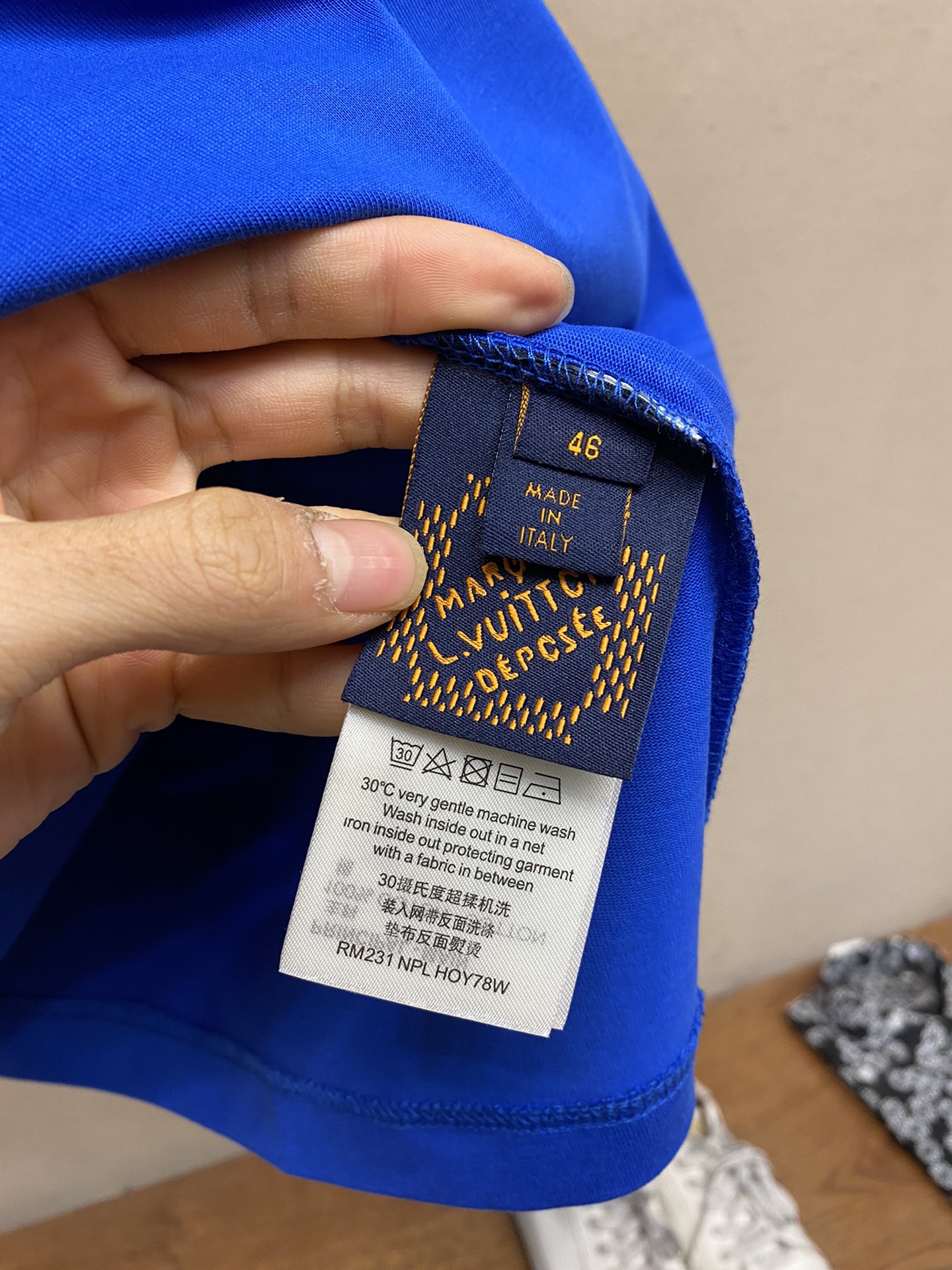 🌟🌟 1V 路易家2025FW 烫钻徽章刺绣重磅纯棉 半袖T恤 /后背新款品牌logo棉质半袖T恤 本款