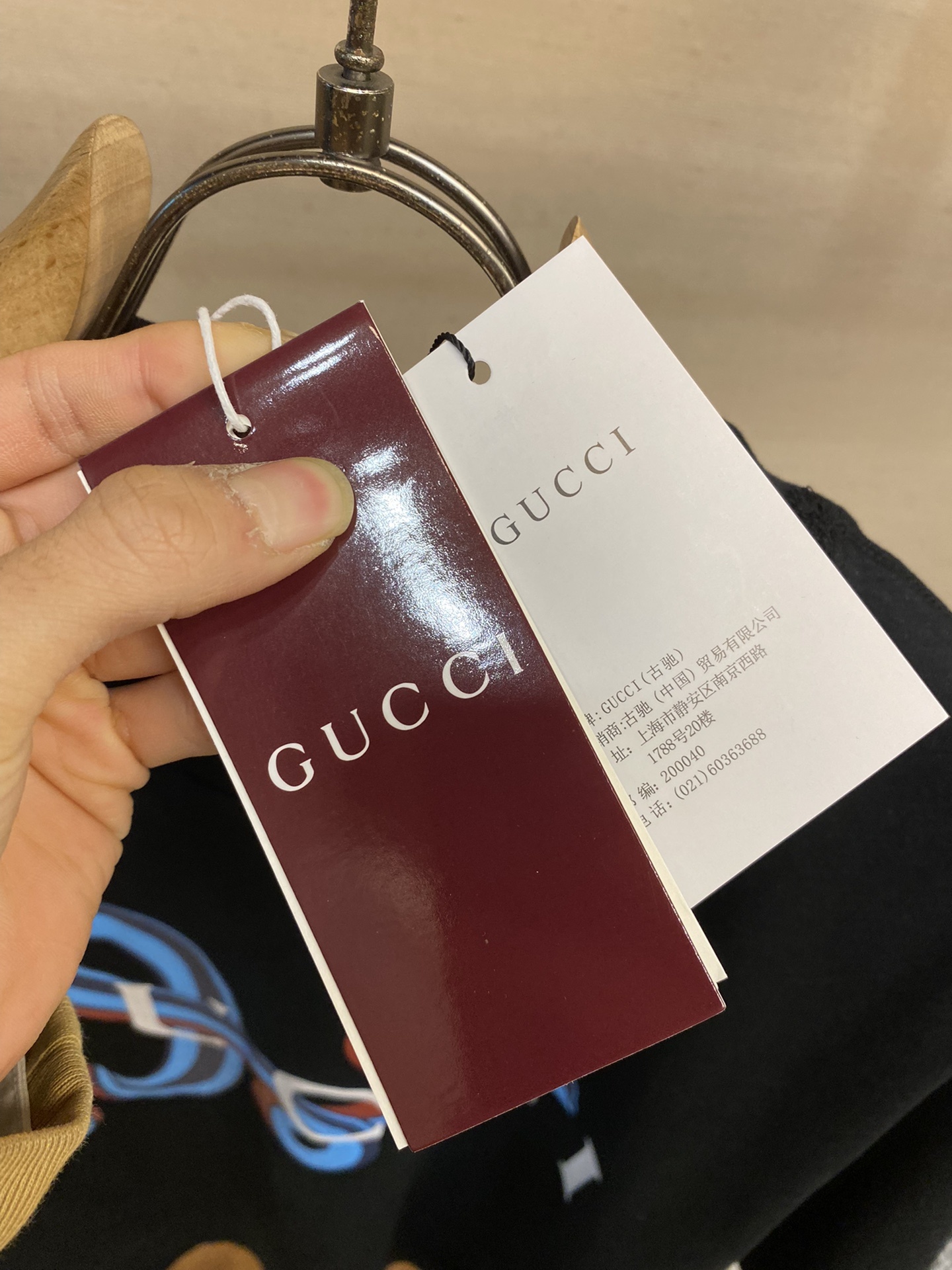 🌟🌟 Gucci 古奇 贺岁蛇🐍形字母短袖T恤®
*精选280g 26支双纱紧密纺面料,透气性与舒适度兼