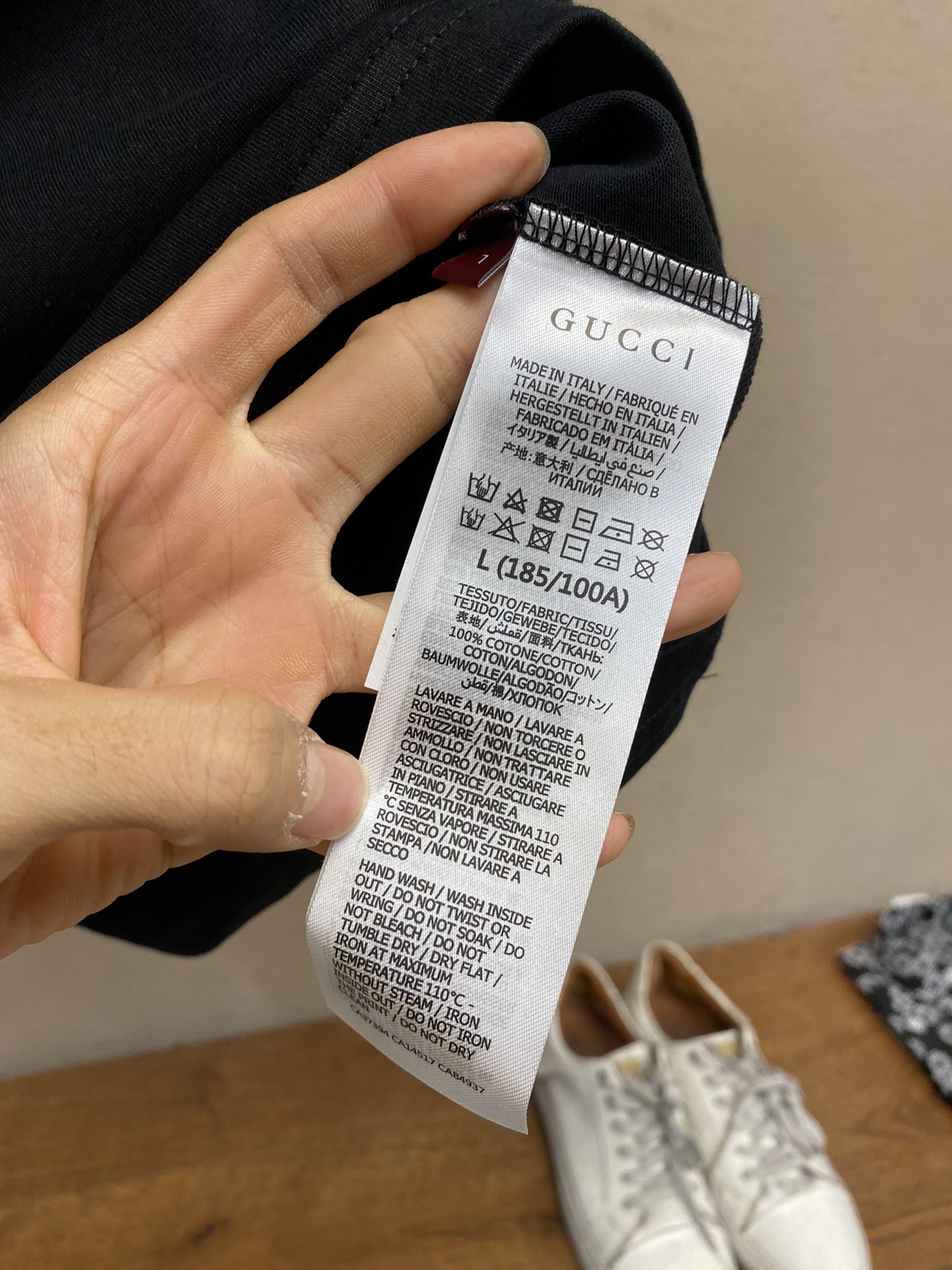 🌟🌟 Gucci 古奇 贺岁蛇🐍形字母短袖T恤®
*精选280g 26支双纱紧密纺面料,透气性与舒适度兼