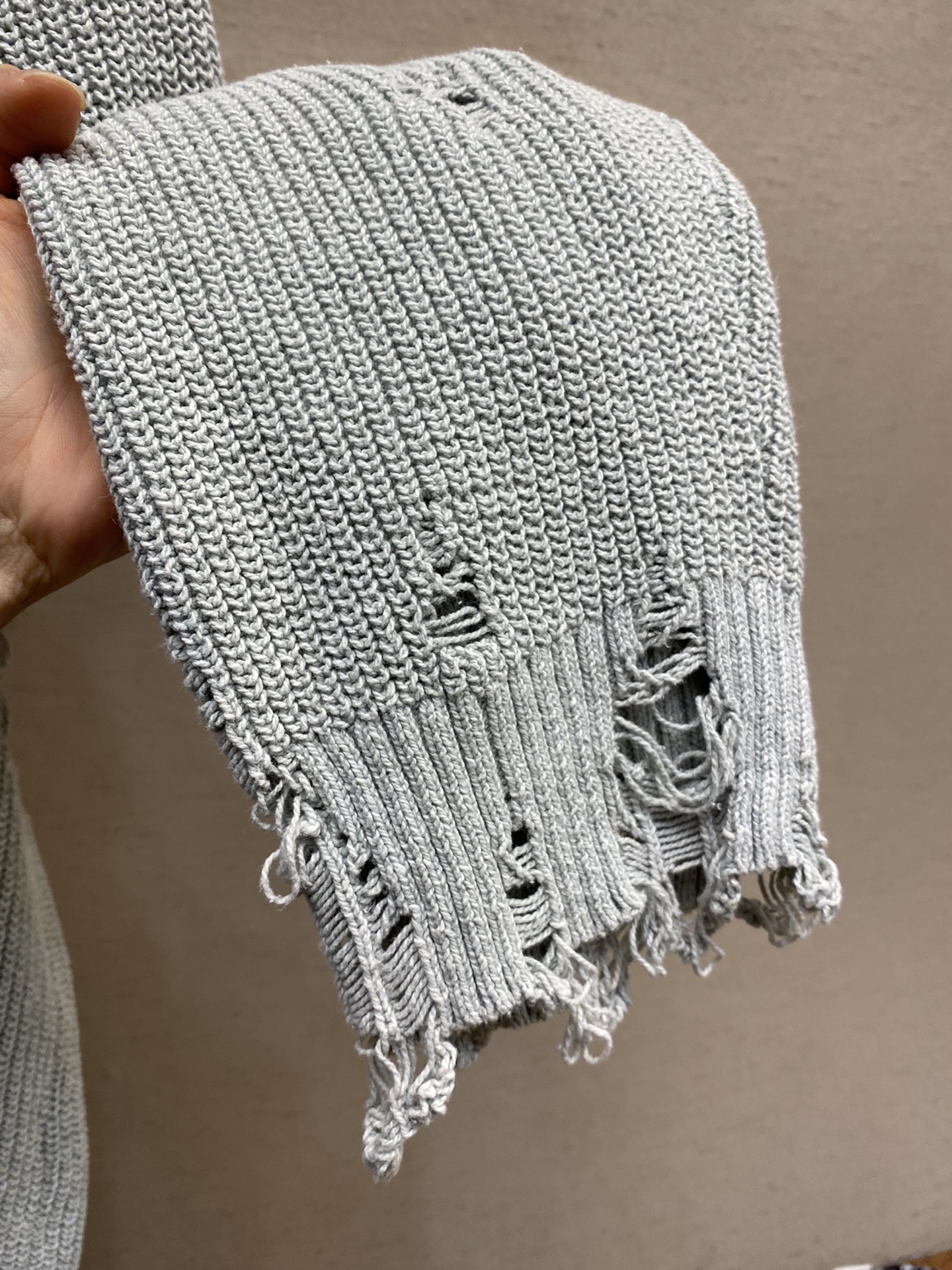 🌟🌟 MMY，新款洗水做旧破洞针织衫毛衣   手工破洞   1：1还原  宽松版型  男女同款

尺码：