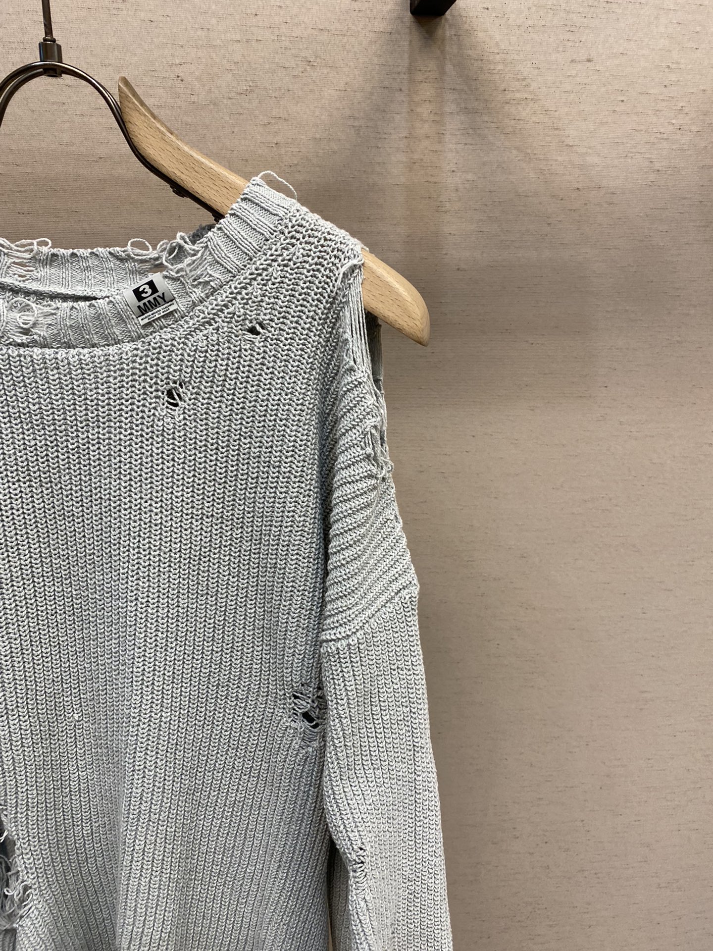 🌟🌟 MMY，新款洗水做旧破洞针织衫毛衣   手工破洞   1：1还原  宽松版型  男女同款

尺码：