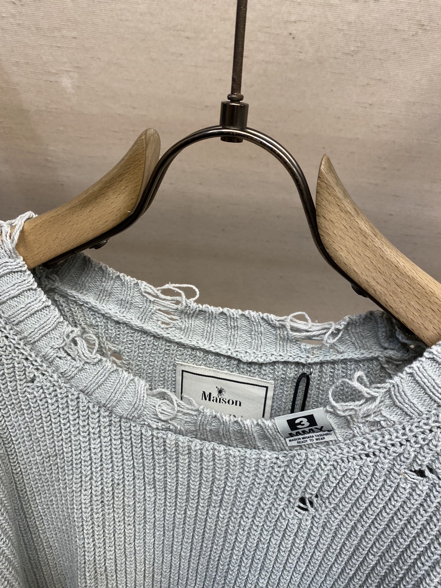 🌟🌟 MMY，新款洗水做旧破洞针织衫毛衣   手工破洞   1：1还原  宽松版型  男女同款

尺码：