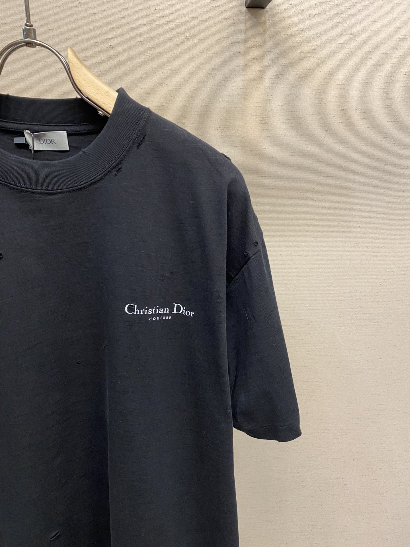 🌟🌟Dior、竹节棉 t-shirt短袖T
经典破洞 tee 镂空效果 时尚 个性
重磅竹节棉打造 微粗