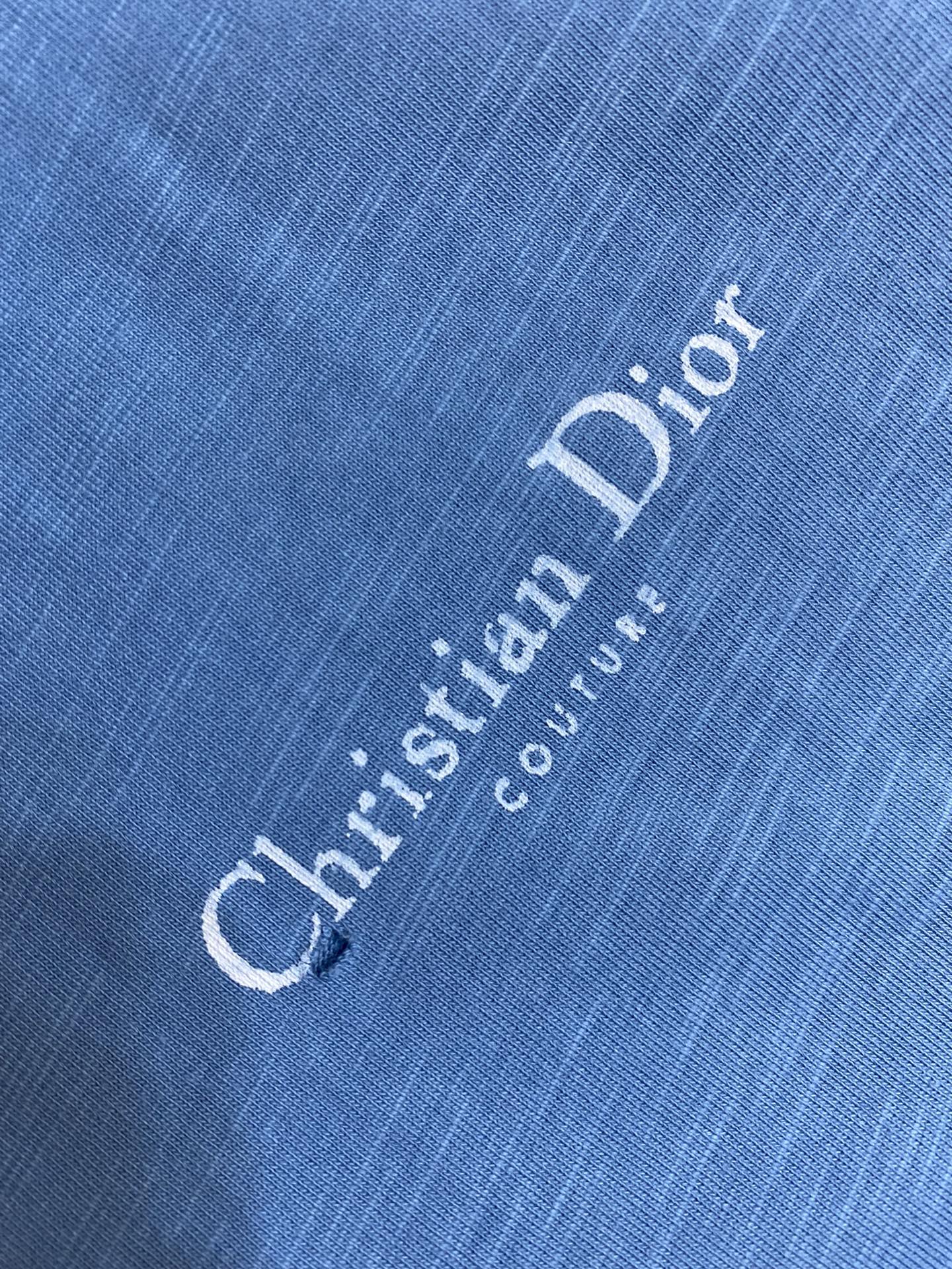 🌟🌟Dior、竹节棉 t-shirt短袖T
经典破洞 tee 镂空效果 时尚 个性
重磅竹节棉打造 微粗