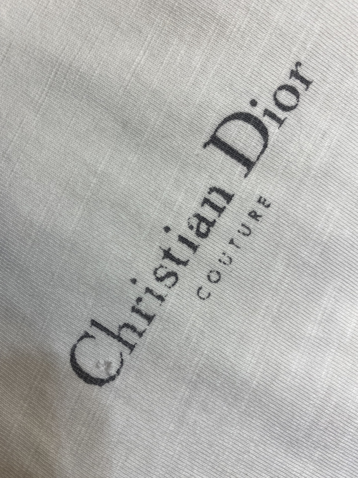 🌟🌟Dior、竹节棉 t-shirt短袖T
经典破洞 tee 镂空效果 时尚 个性
重磅竹节棉打造 微粗