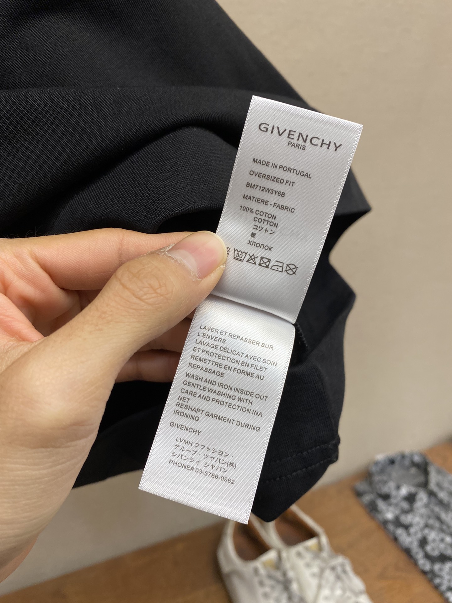 🌟🌟Givenchy， GVC 猫咪数码直喷T恤

本款T恤采用全棉32支双纱平纹打造，再洗水定型，克重