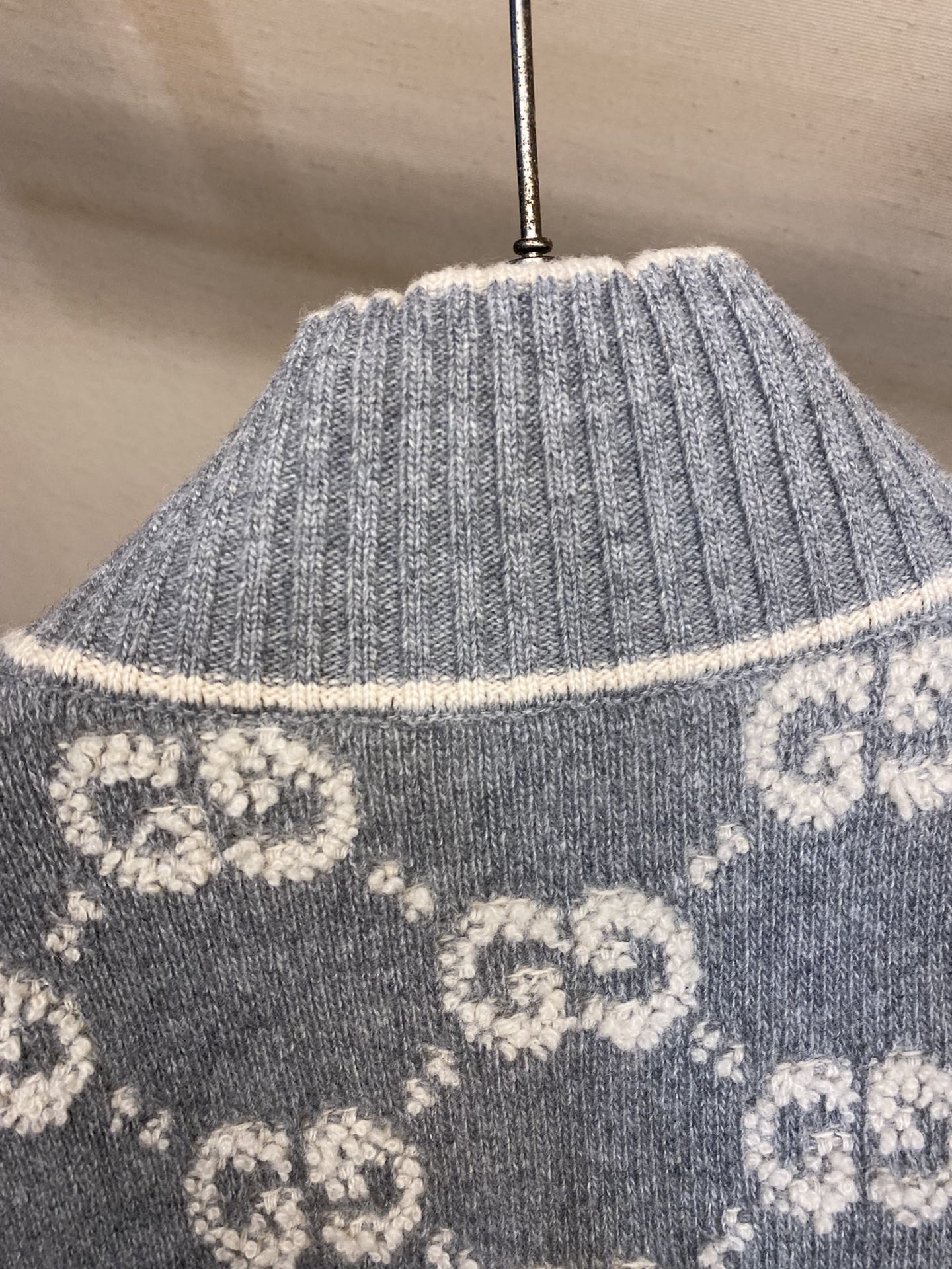 🌟🌟Gucci，最新款以图案设计灵感源自品牌创始人Guccio Gucci先生的姓名首字母缩写，始终深受