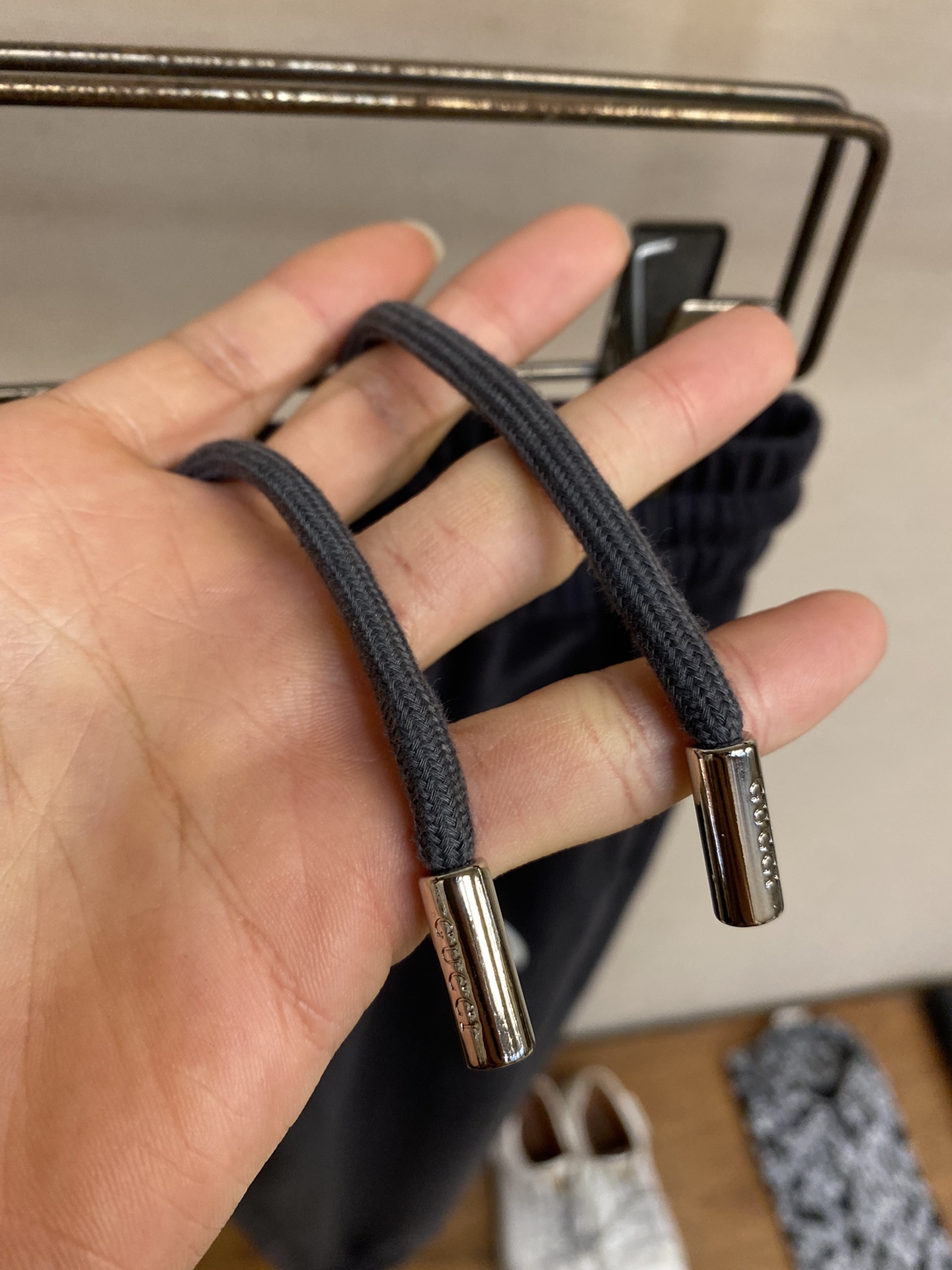  🌟🌟 Gucci、男士休闲裤👍
纯棉面料休闲裤，最新款上身版型无敌正！
绝对可以闭眼收的一款
此款裤子
