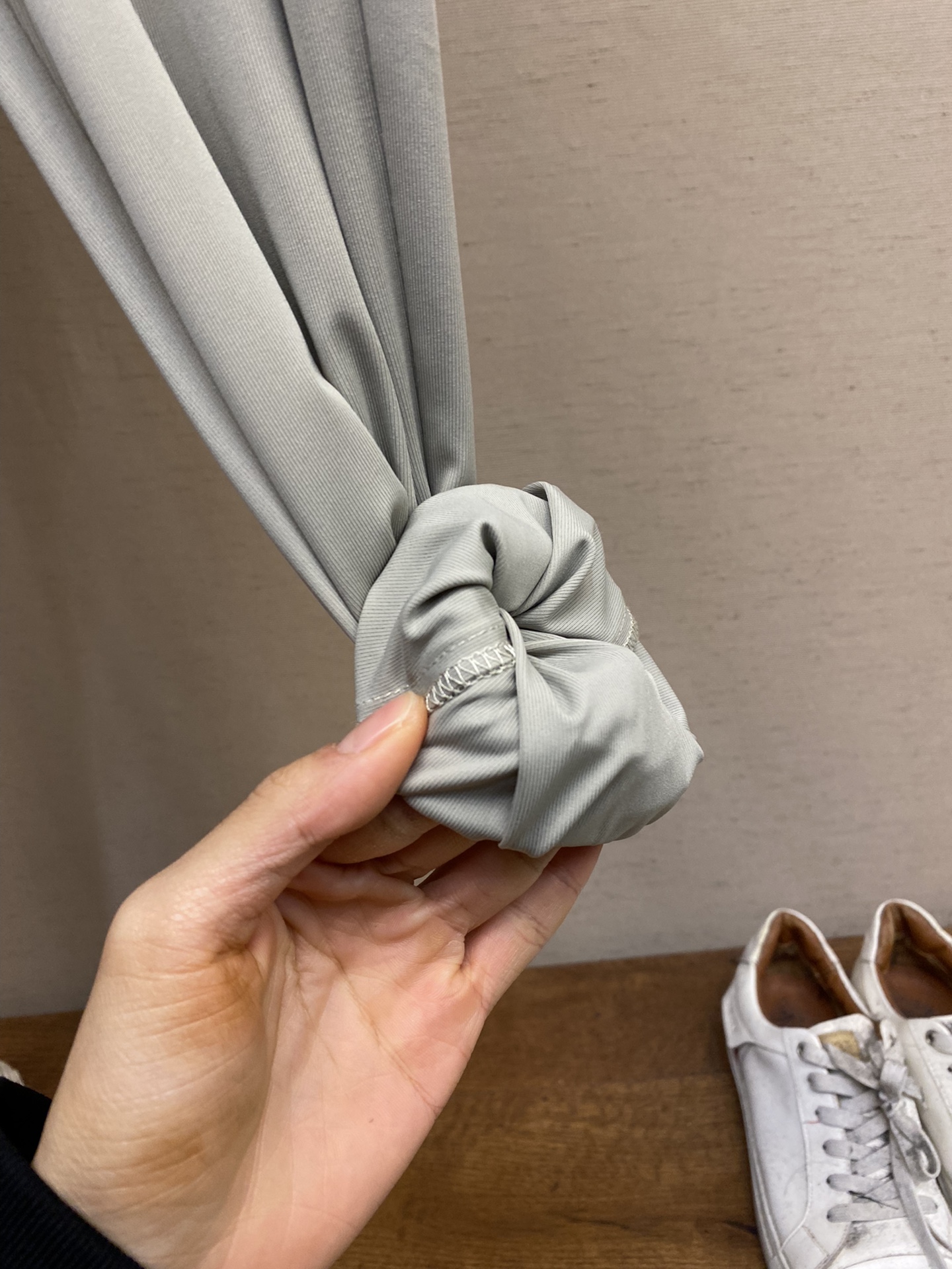 🌟🌟Prada，男士休闲裤👍
速干面料休闲裤，最新款上身版型无敌正！
绝对可以闭眼收的一款
此款裤子非
