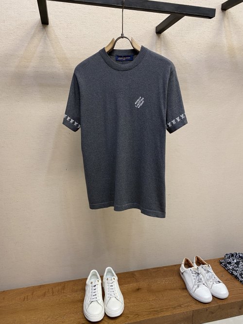 Louis Vuitton Men's Cotton Knit T-Shirt with Jacquard Logo - Seasonal Style 1 Louis Vuitton Men's Cotton Knit T-Shirt with Jacquard Logo - Seasonal Style
