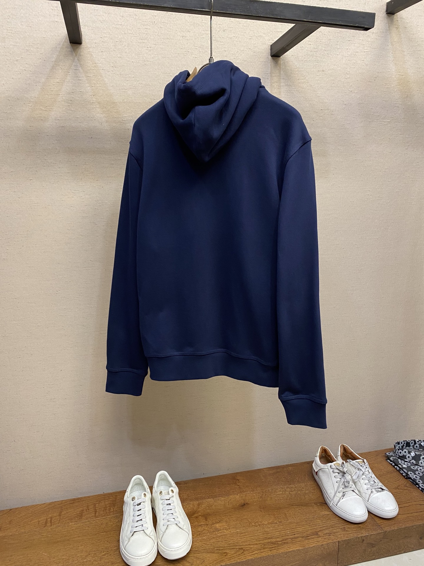 （外套）🌟🌟BBR、棉质拉链连帽衫

产品选用厚质平织棉面料打造，棉纤维是天然材料，故环保健康.它结构紧