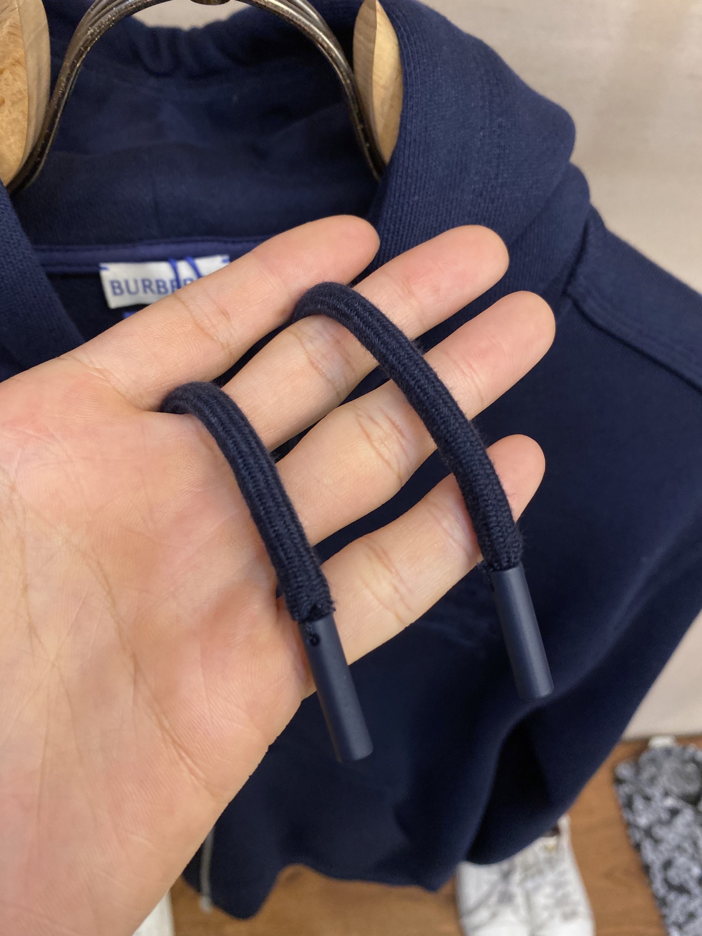 （外套）🌟🌟BBR、棉质拉链连帽衫

产品选用厚质平织棉面料打造，棉纤维是天然材料，故环保健康.它结构紧