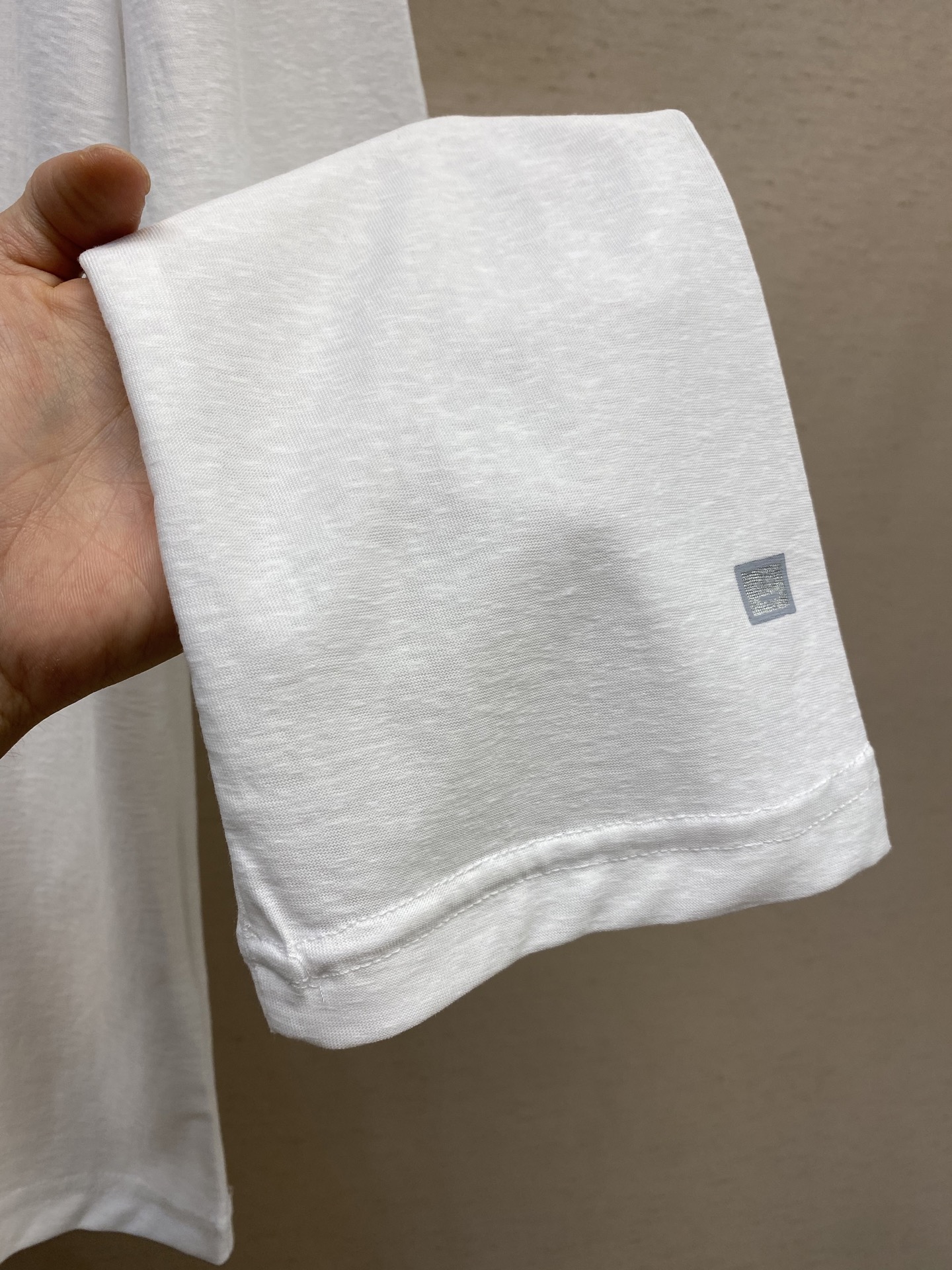 Glittery Loose Cotton T-shirt in XS, S, M Sizes – No Special Price - 图片 5