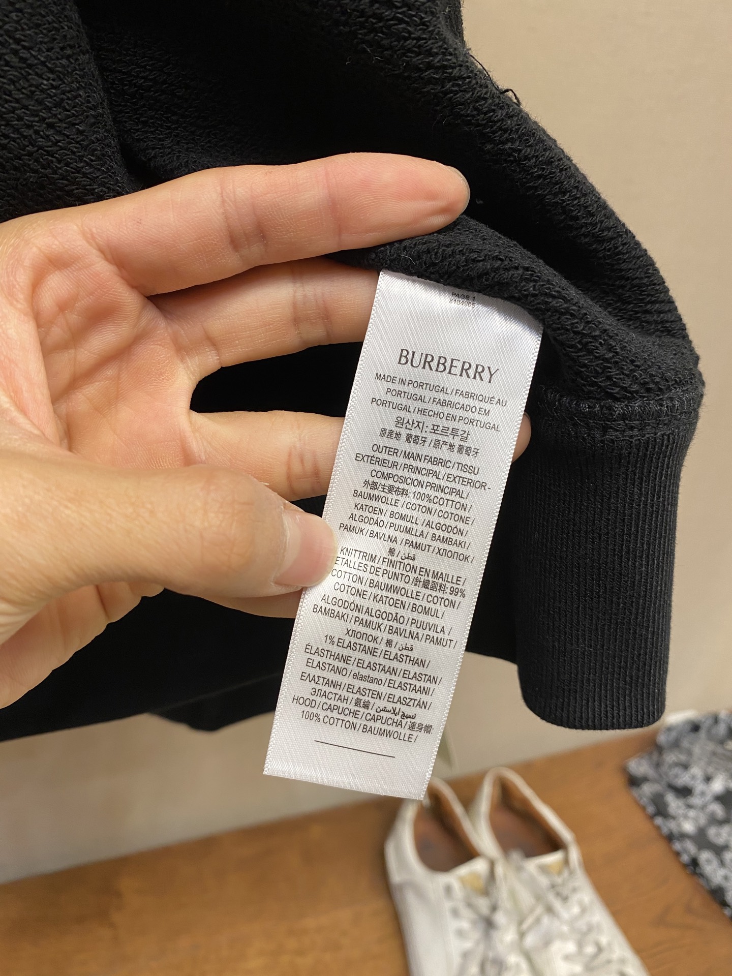（外套）🌟🌟BBR、BURBERRY马术骑士徽标棉质拉链连帽衫


面料选择采用轻盈翻面绒棉质面料，一面