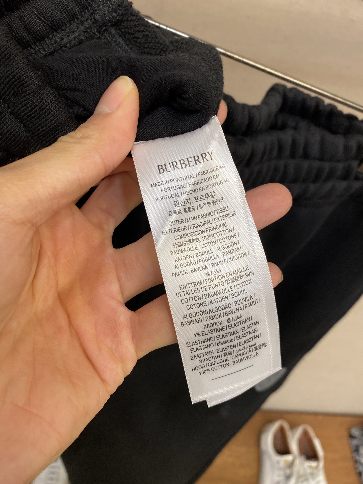 （裤子）🌟🌟BBR、BURBERRY棉质慢跑裤


选用轻盈的翻面绒棉质面料，以棉纤维为主要原料，正面是