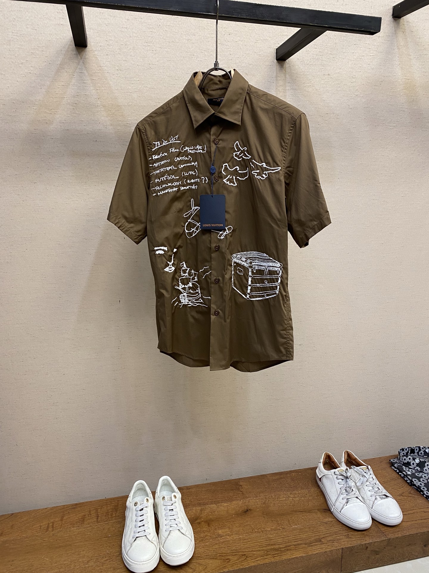 NO:132876,1V, MONOGRAM embroidery craft fun shirt!  Use original custom fabric!  Fixed color and dyed Monogram high honey 120 cotton cloth, decorated with interesting embroidery graffiti logos such as notes, hot air balloons, portraits, aircraft, boxes, etc. Cotton fabric, embroidery is delicate and flat, close and comfortable. Loose style, same style for men and women. Size S-XL S S S S 44.3 Bust 102 Long 73 Sleeve length 22 M S S S S S S S S S S S S S S S S S S S S S S S S S S S S S S S S S S S S S S S S S S S S S S S S S S S S S S S S S S S S S S S S S S S S S S S S S S S S S S S S S S S S S S S S S S S S S S S S S S S S S S S S S S S S S S S S S S S S S S S S S S S S S S S S S S S S S S S S S S S S S S S S S S S S S S S S S S S S S S S S S S S S S S S S S S S S S S S S S S S S S S S S S S S S S S S S S S S S S S S S S S S S S S S S S S S S S S S S S S S S S S S S S S S S S S S S S S S S S S S S S S S S S S S S S S S S S S S S S S S S S S S S S S S S S S S S S S S S S S S S S S S S S S S S S S S S S S S S S S S S S S S S S S S S S S S S S S S S S S S S S S S S S S S S S S S S S S S S S S S S S S S S S S S S S S S S S S S S S S S S S S S S S S S S S S S S S S S S S S S S S S S S S S S S S S S S S S S S198609091V,MONOGRAM绣花工艺趣味衬衫！采用原版定制面料！定色定染Monogram高蜜120支棉布,饰以笔记、热气球、人像、飞机、箱子等趣味刺绣涂鸦标识,棉面料,刺绣细腻平整,贴身舒适.宽松版型,男女同款 尺码S-XL S码肩宽44.3胸围102衣长73袖长22 M码肩宽45.8胸围106衣长74.5袖长 23 L码肩宽47.3胸围110衣长76袖长24 xl码肩宽48.8胸围114衣长77.5袖长25,,shirts,alexander wang,Men's clothing