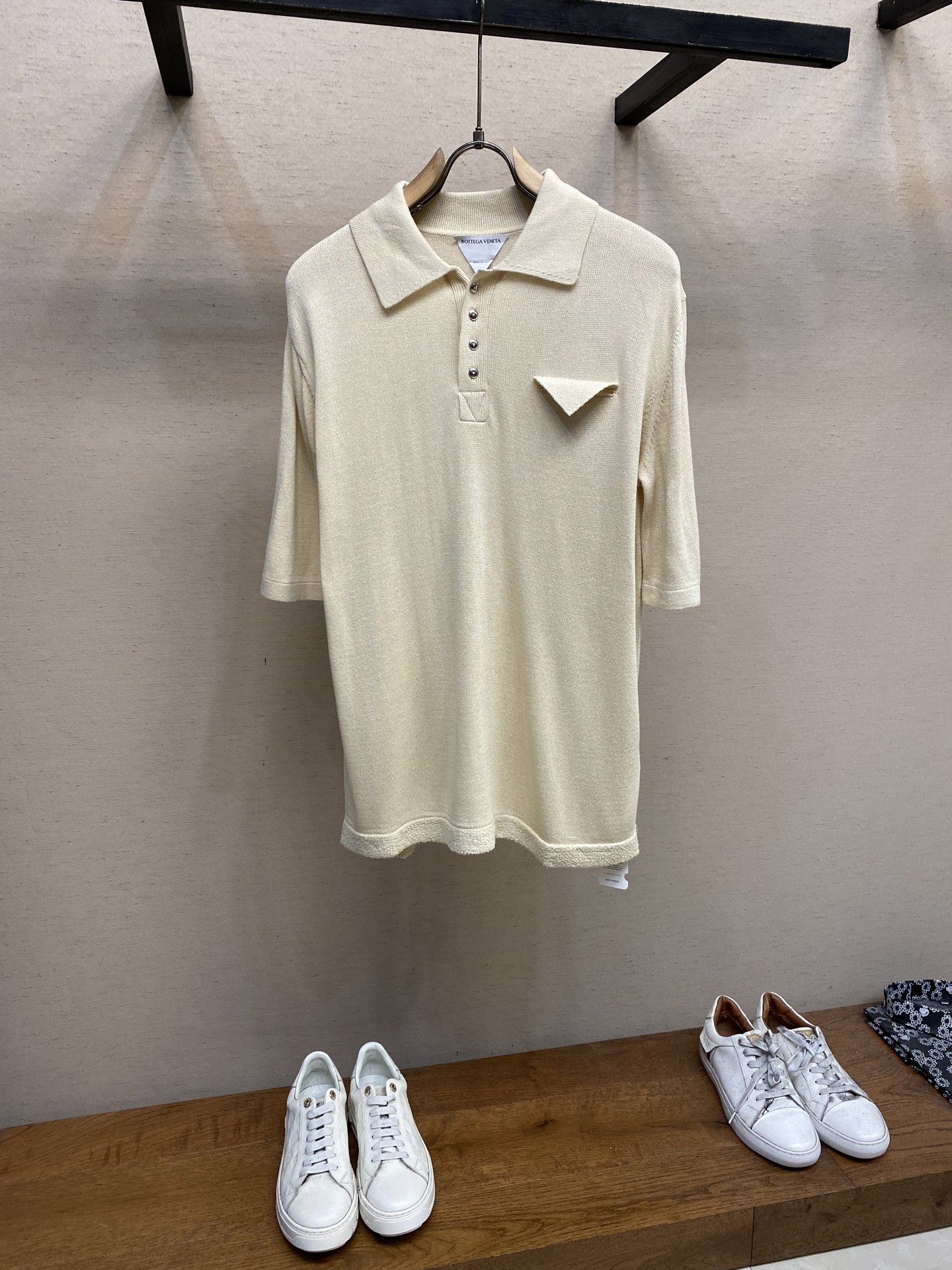 NO:139009,BV hot style linen fake pocket triangle label and cotton knitted polo short sleeves, same style for men and women, sizes S, M, L,, bottega veneta, T-shirt, alexander wang19860909BV 爆款亚麻色假口袋三角标及棉针织polo短袖 男女同款 尺码S,M,L,,bottega veneta,T-shirt,alexander wang,Men's clothing