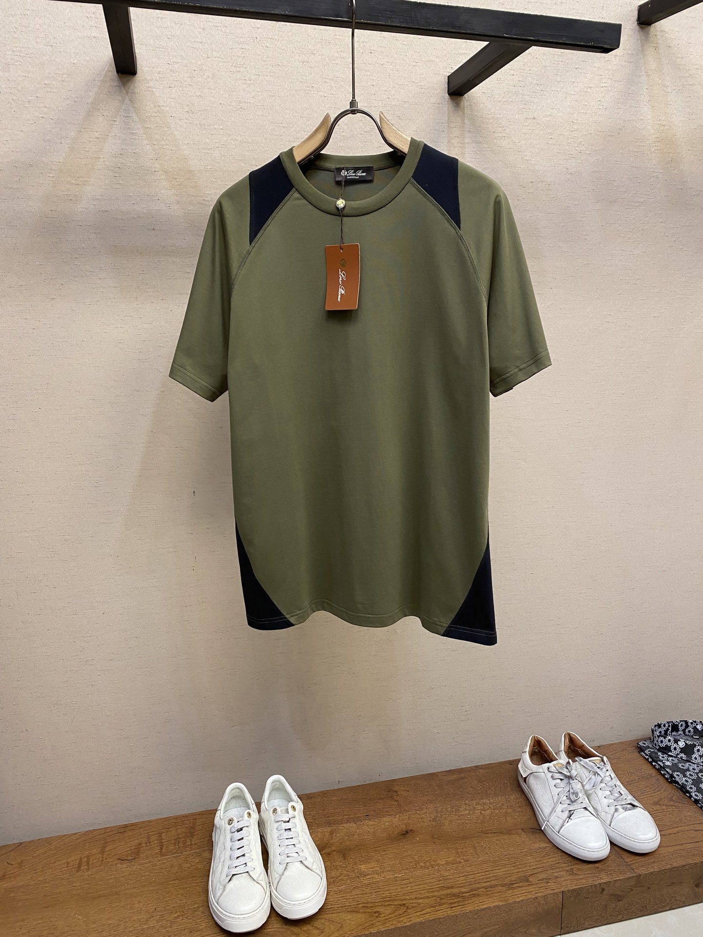 NO:138995,Loro Piana New Spliced ​​Short Sleeve T-shirt COOLMAX Moisture Wicking Fabric Size S-XL, Loro Piana, T-shirt,tees, t-shirt,alexander wang19860909Loro Piana 新款拼接短袖T恤 COOLMAX吸湿排汗面料  尺码S-XL,,loro piana,T-shirt,tees，t-shirt,alexander wang,Men's clothing