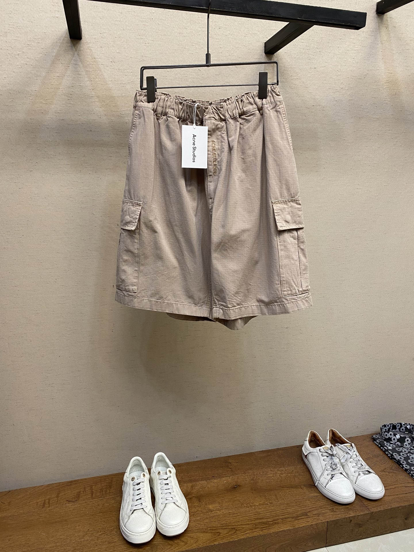 NO:138992,Acne Studios summer new style wash water and old drawstring tool shorts embroidery logo size S-XL, acne studios,dior,shorts,alexander wang19860909Acne Studios夏季新款洗水做旧抽绳工装短裤 刺绣logo 尺码S-XL,,acne studios,dior,shorts,alexander wang,Men's clothing