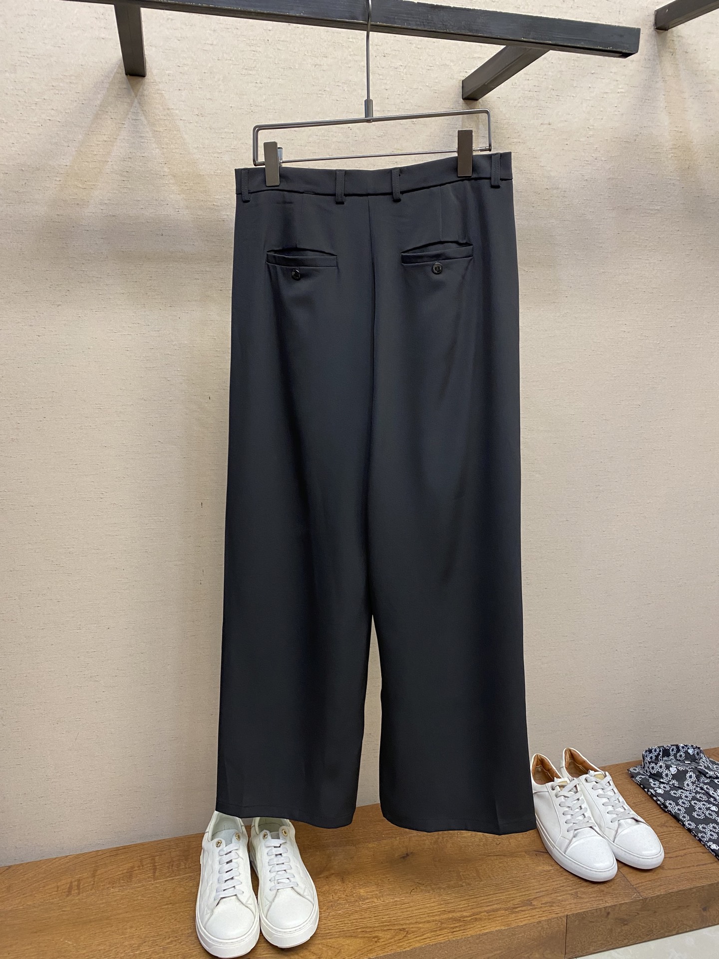 Fashion Highlights: Gradual Embroidery, Wool-Sweeded Colors, High-Speed Weave, Swiss Tailoring, Size 46-52 - 图片 2