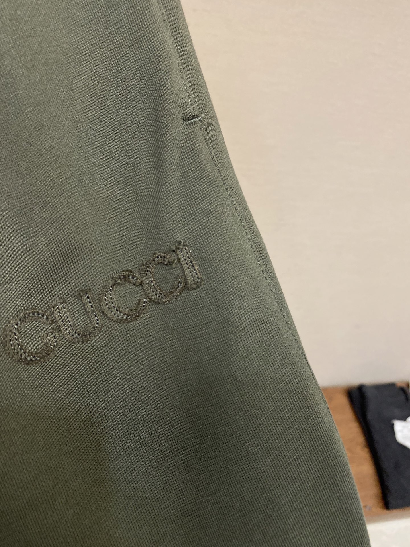 Gucci Embroidered Cotton Shorts: Fabric, Embroidery, Size, Stability. - 图片 7