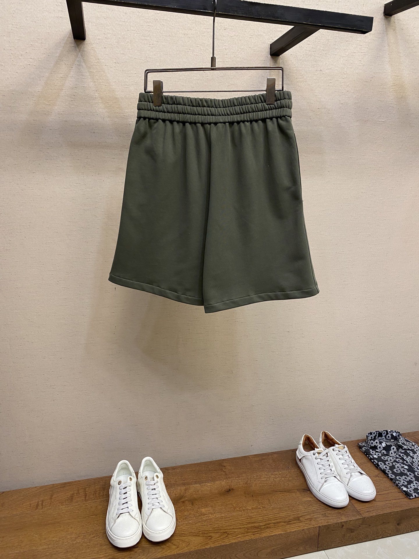 Gucci Embroidered Cotton Shorts: Fabric, Embroidery, Size, Stability. - 图片 2