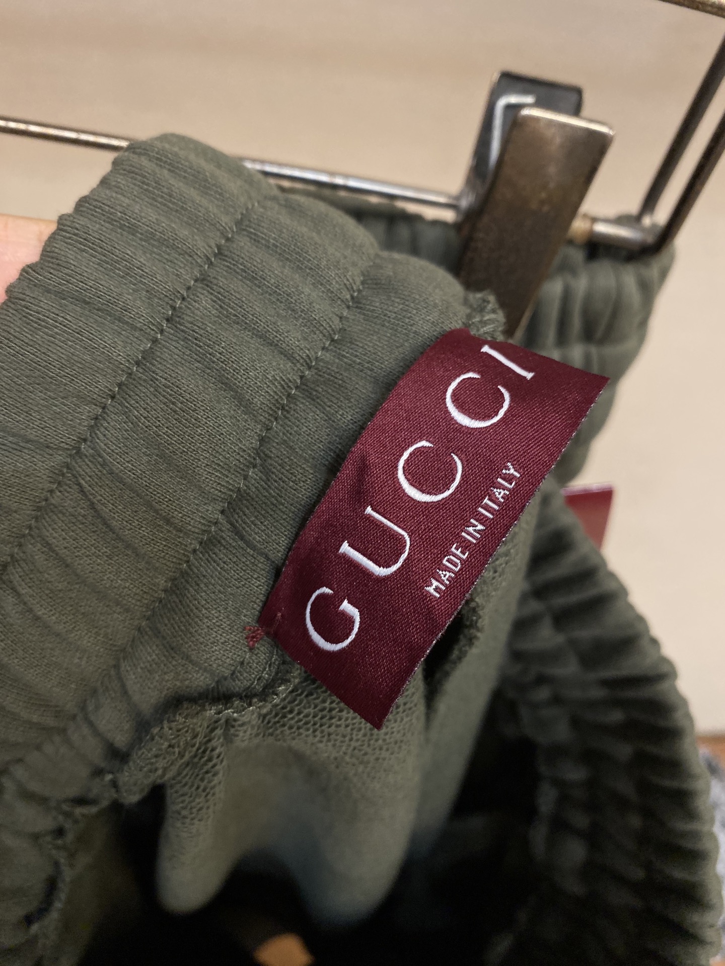 Gucci Embroidered Cotton Shorts: Fabric, Embroidery, Size, Stability. - 图片 3